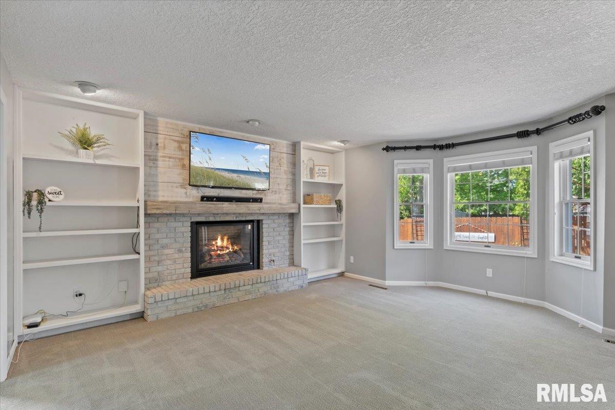 4690 Lindbergh Drive, Bettendorf, Iowa image 20