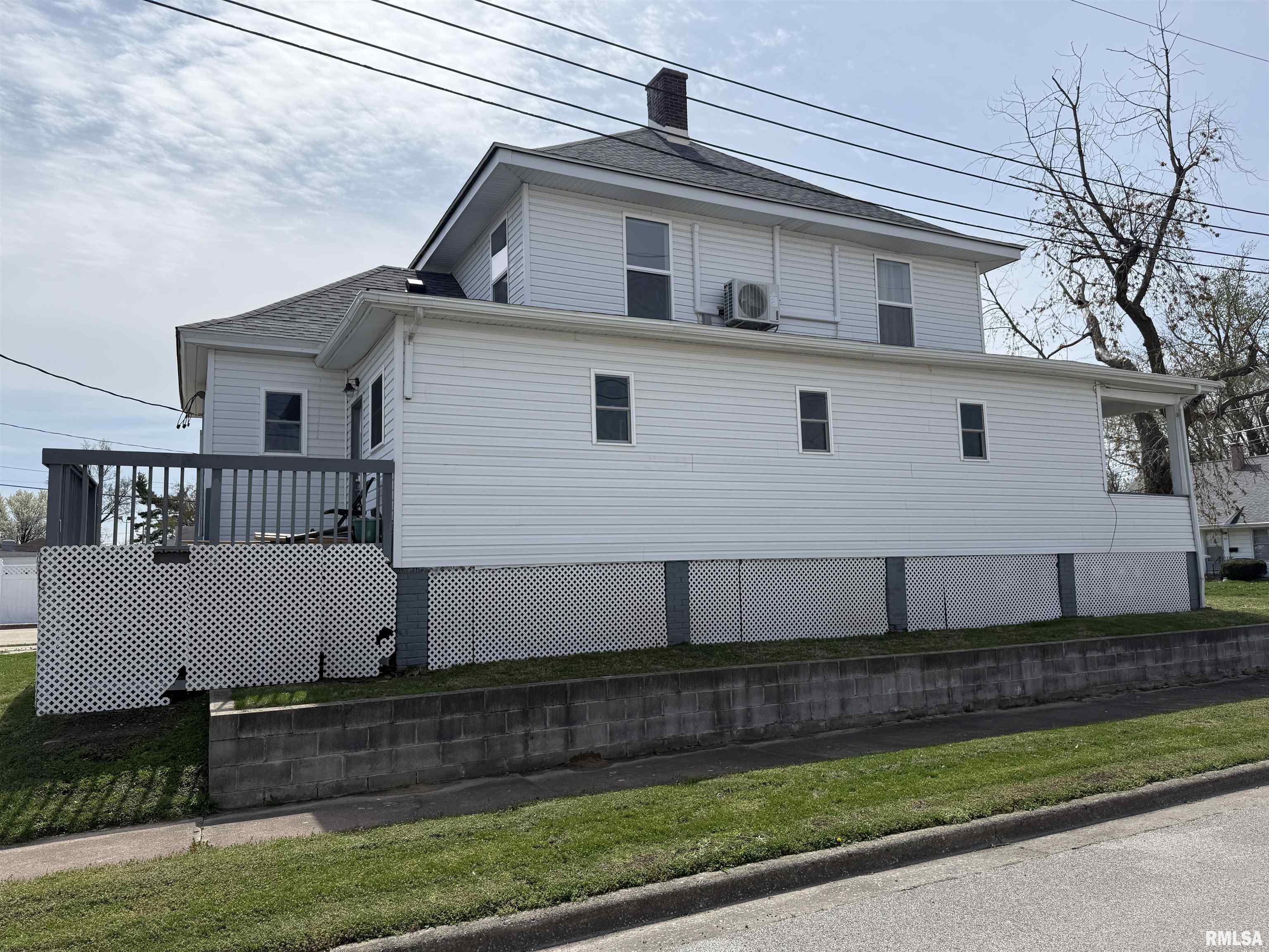 302 S Walnut Street, Salem, Illinois image 5