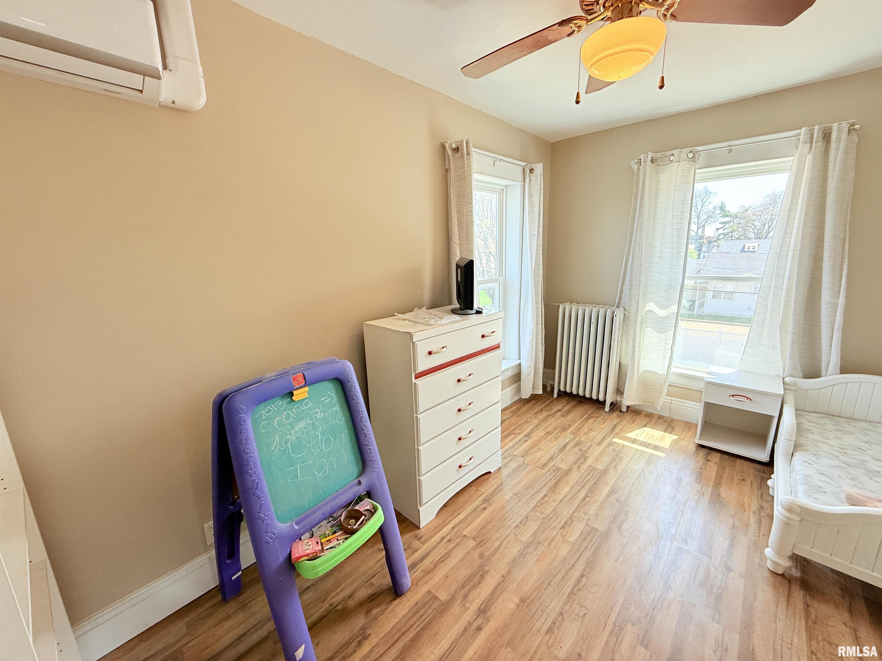 302 S Walnut Street, Salem, Illinois image 34