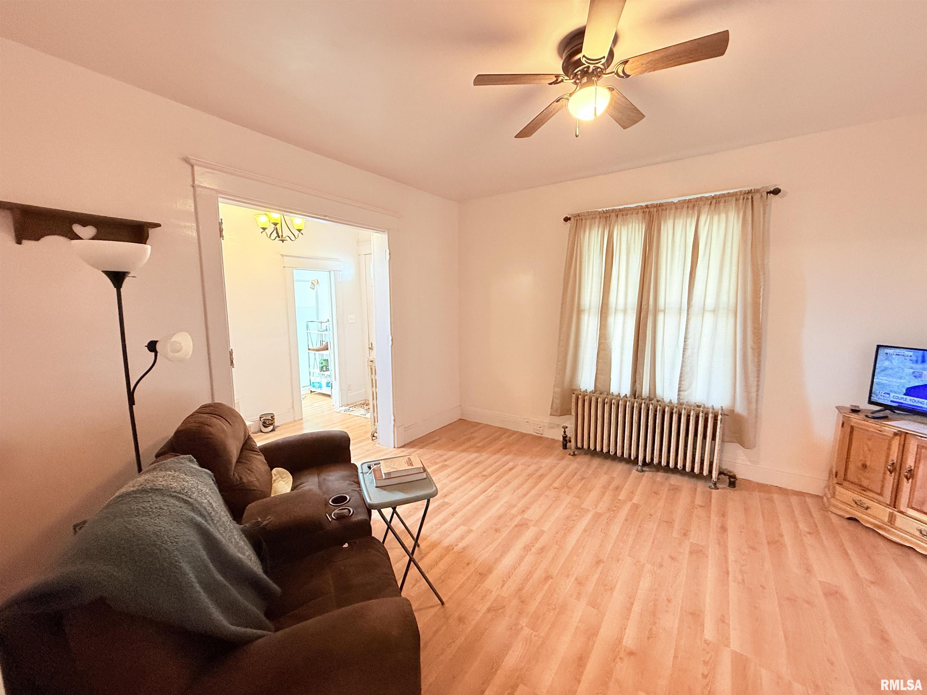 302 S Walnut Street, Salem, Illinois image 12