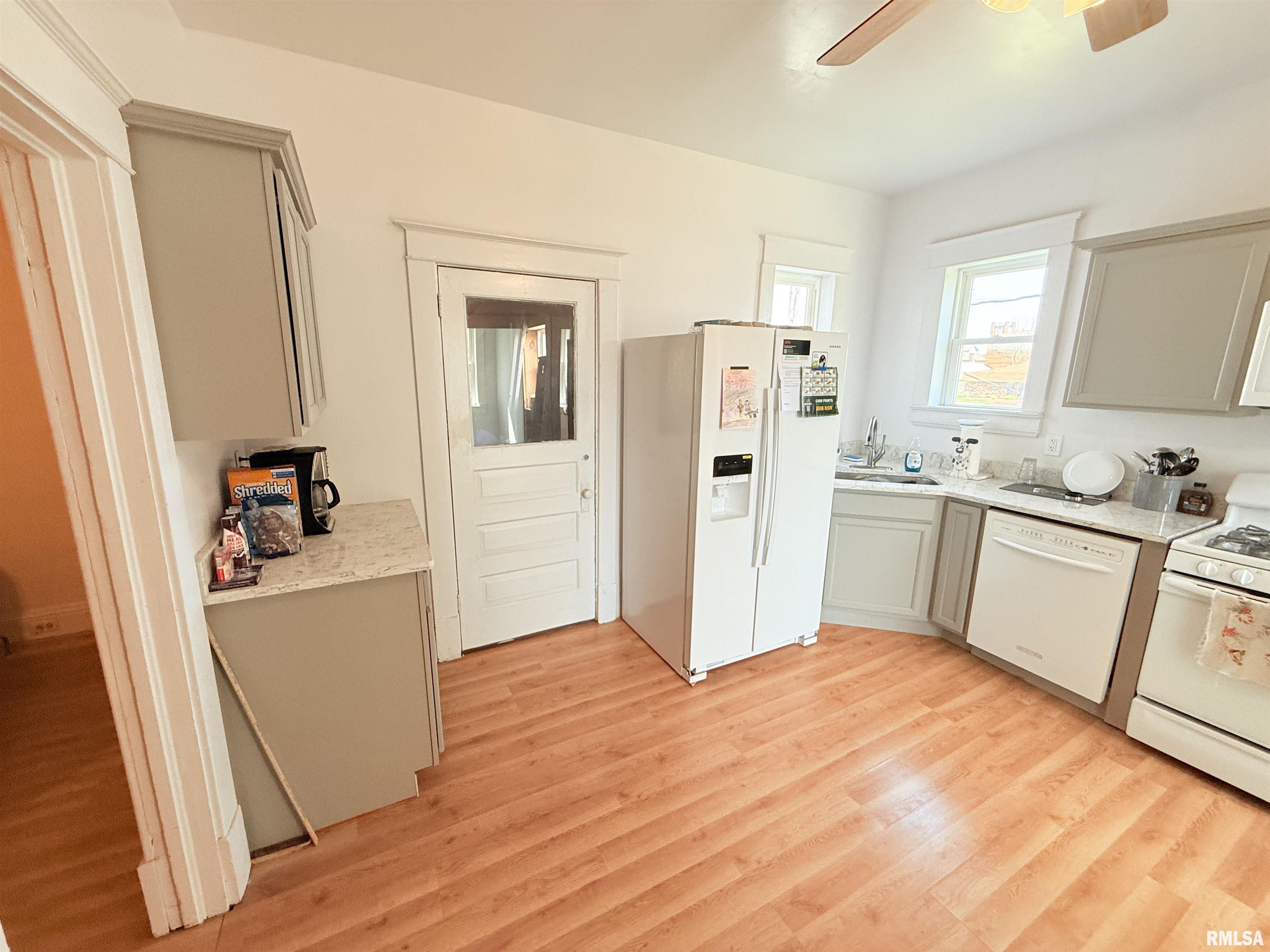 302 S Walnut Street, Salem, Illinois image 19