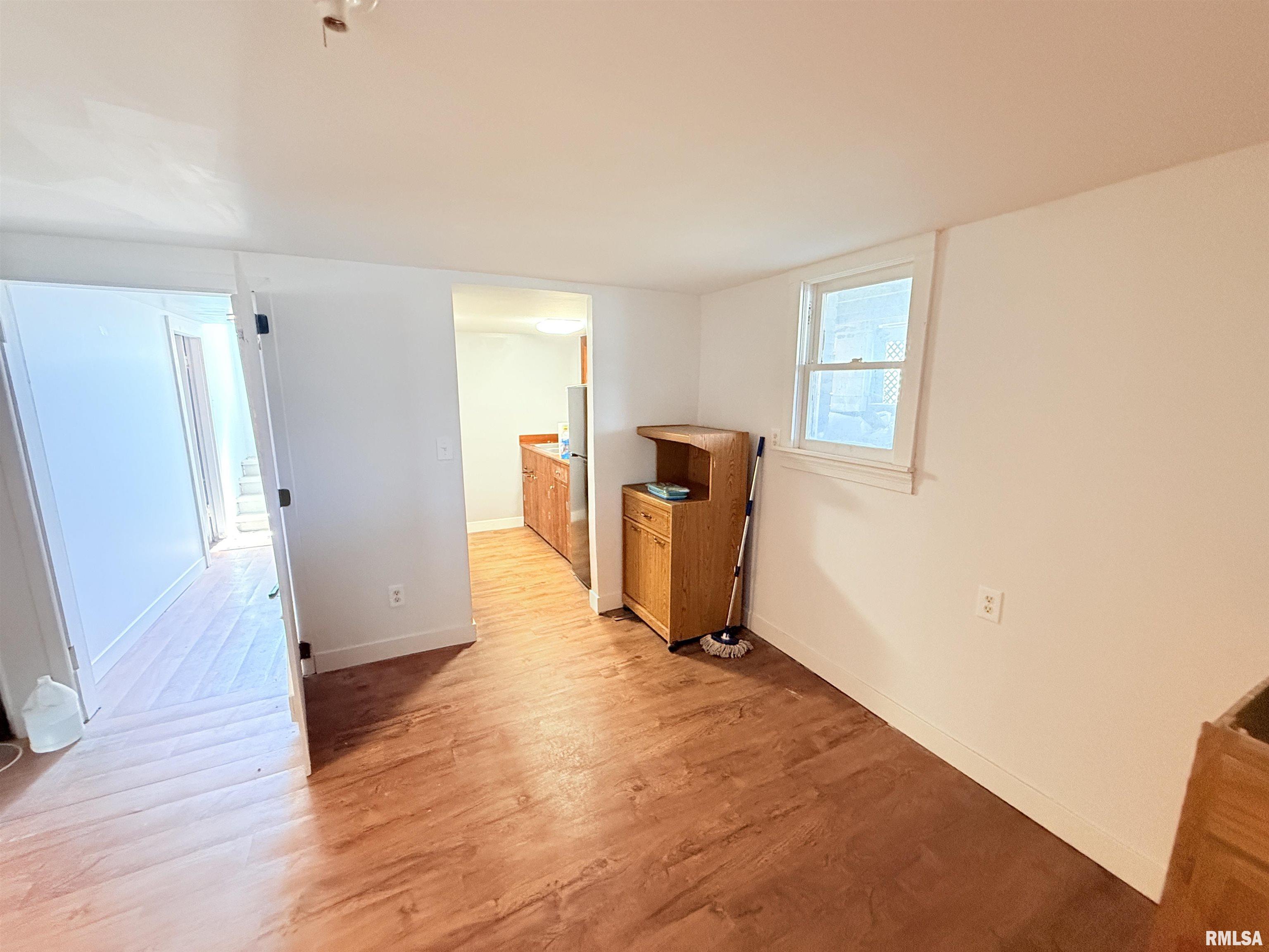 302 S Walnut Street, Salem, Illinois image 43