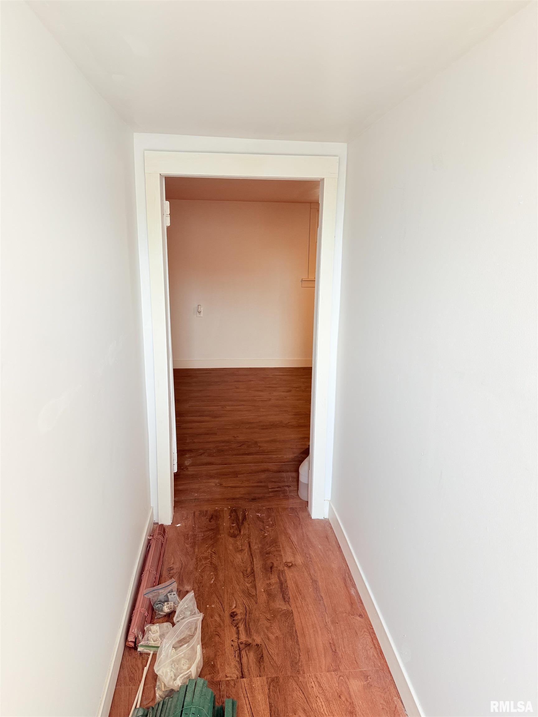 302 S Walnut Street, Salem, Illinois image 40