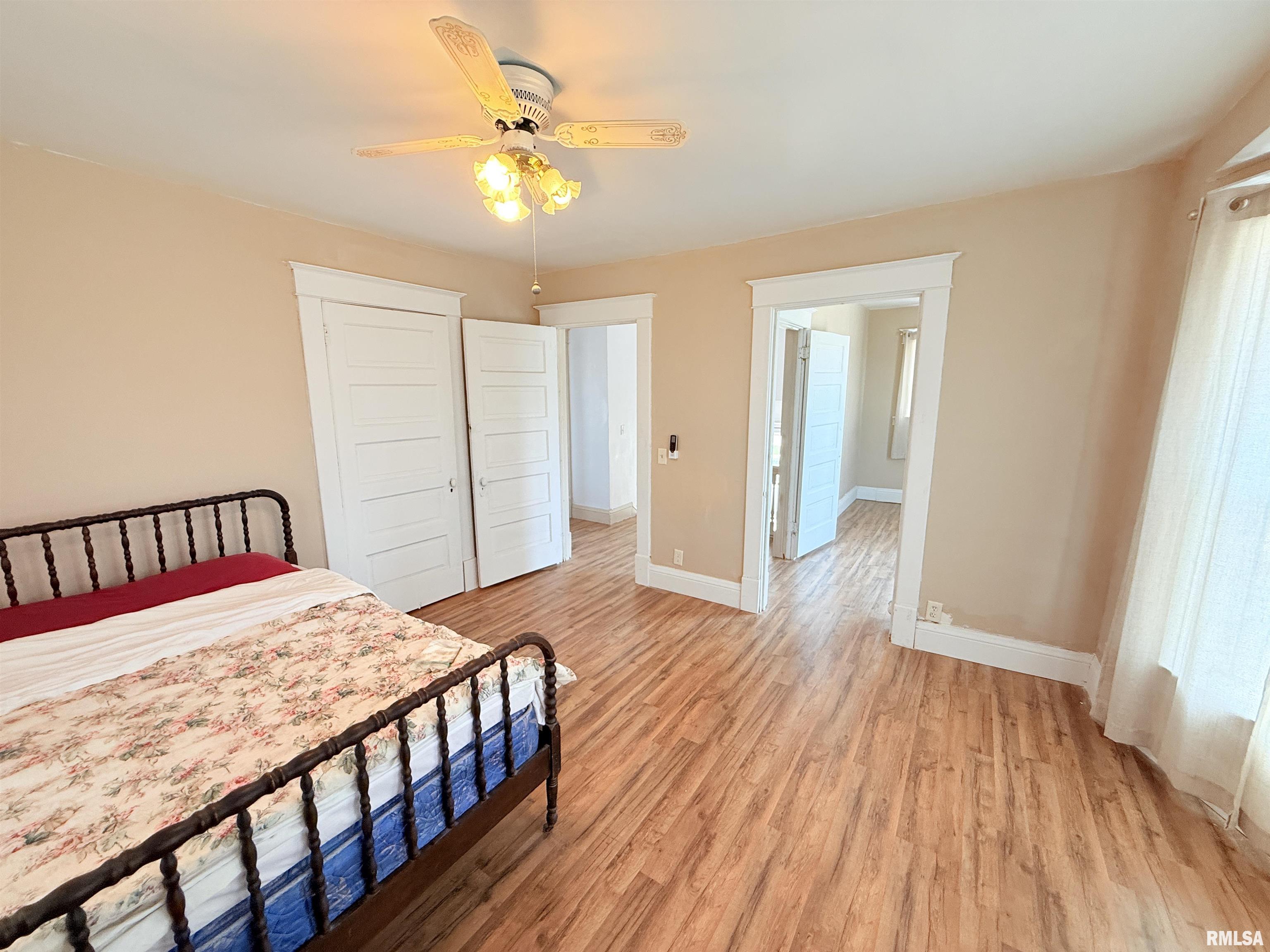 302 S Walnut Street, Salem, Illinois image 31