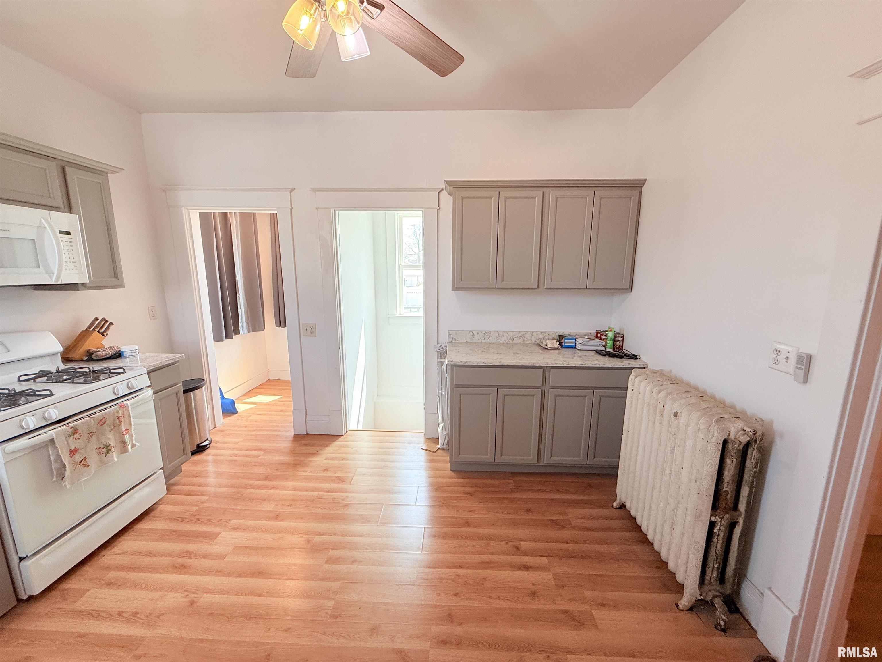 302 S Walnut Street, Salem, Illinois image 18