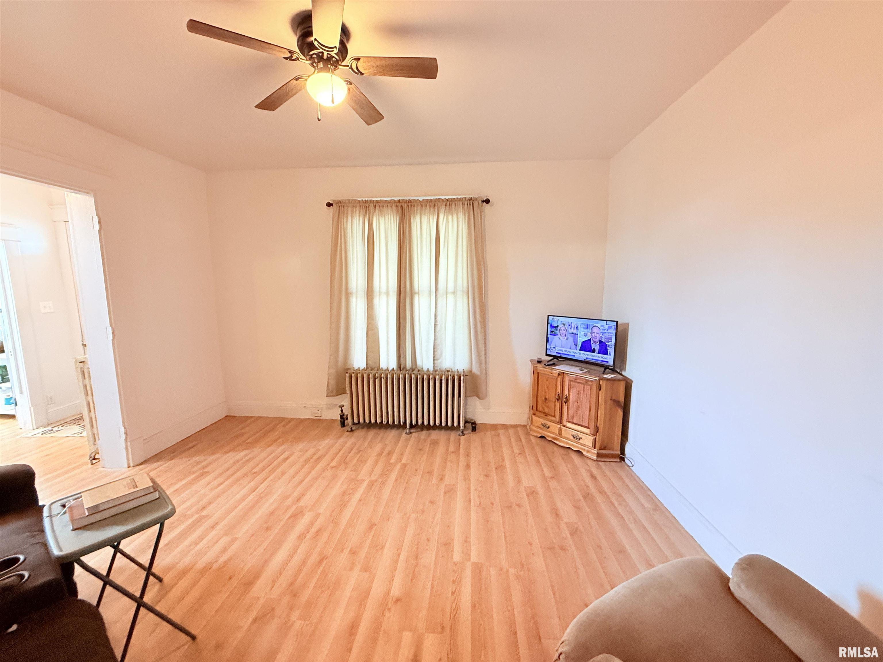 302 S Walnut Street, Salem, Illinois image 14
