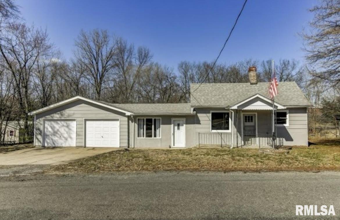 121 E Kinzie Street, Riverton, Illinois image 1