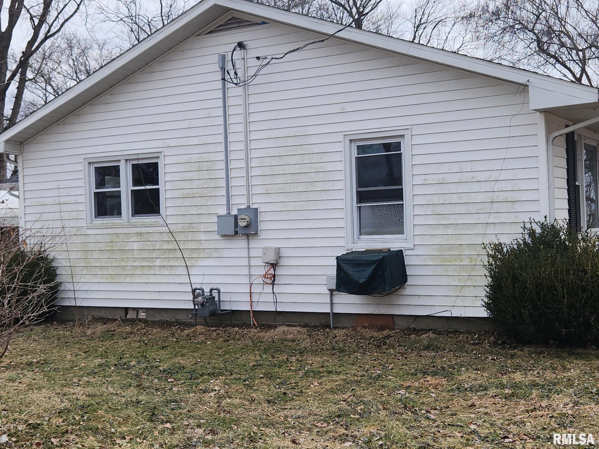 501 S Walnut Street, Wayne City, Illinois image 12