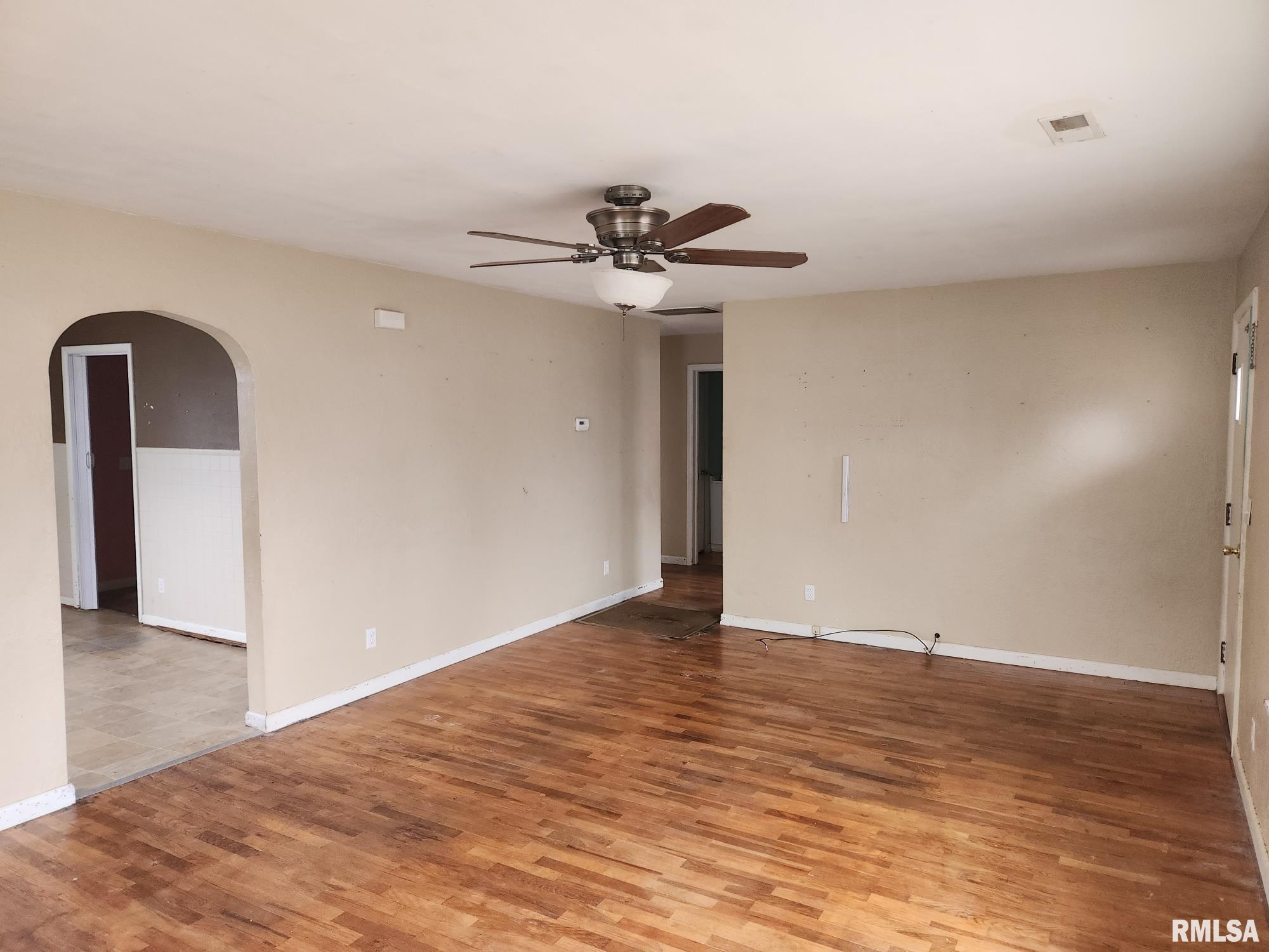 501 S Walnut Street, Wayne City, Illinois image 3