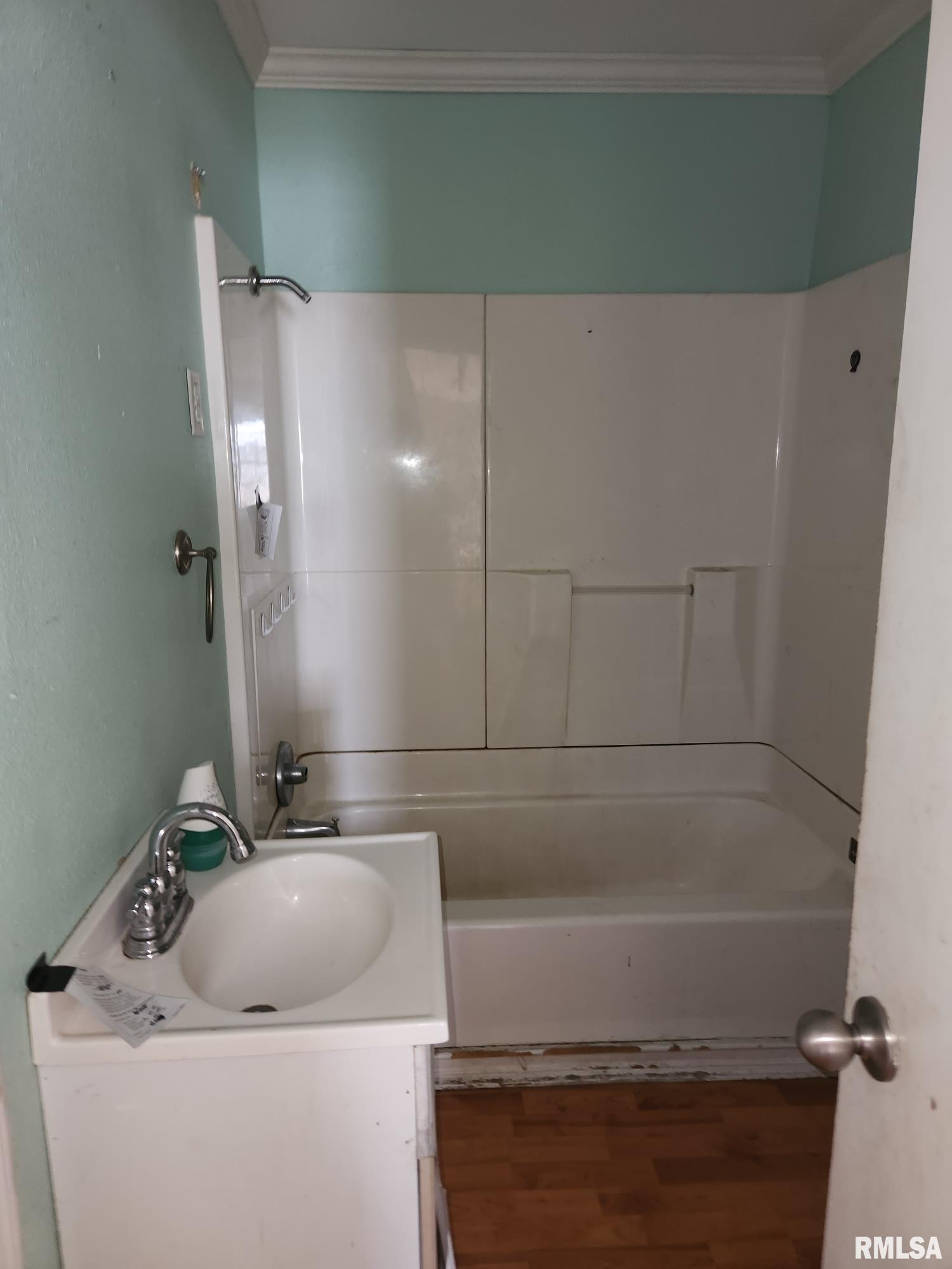 501 S Walnut Street, Wayne City, Illinois image 9