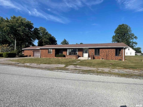 Homes For Sale - 215 Smith Street<br/> Harvel, IL 62538
