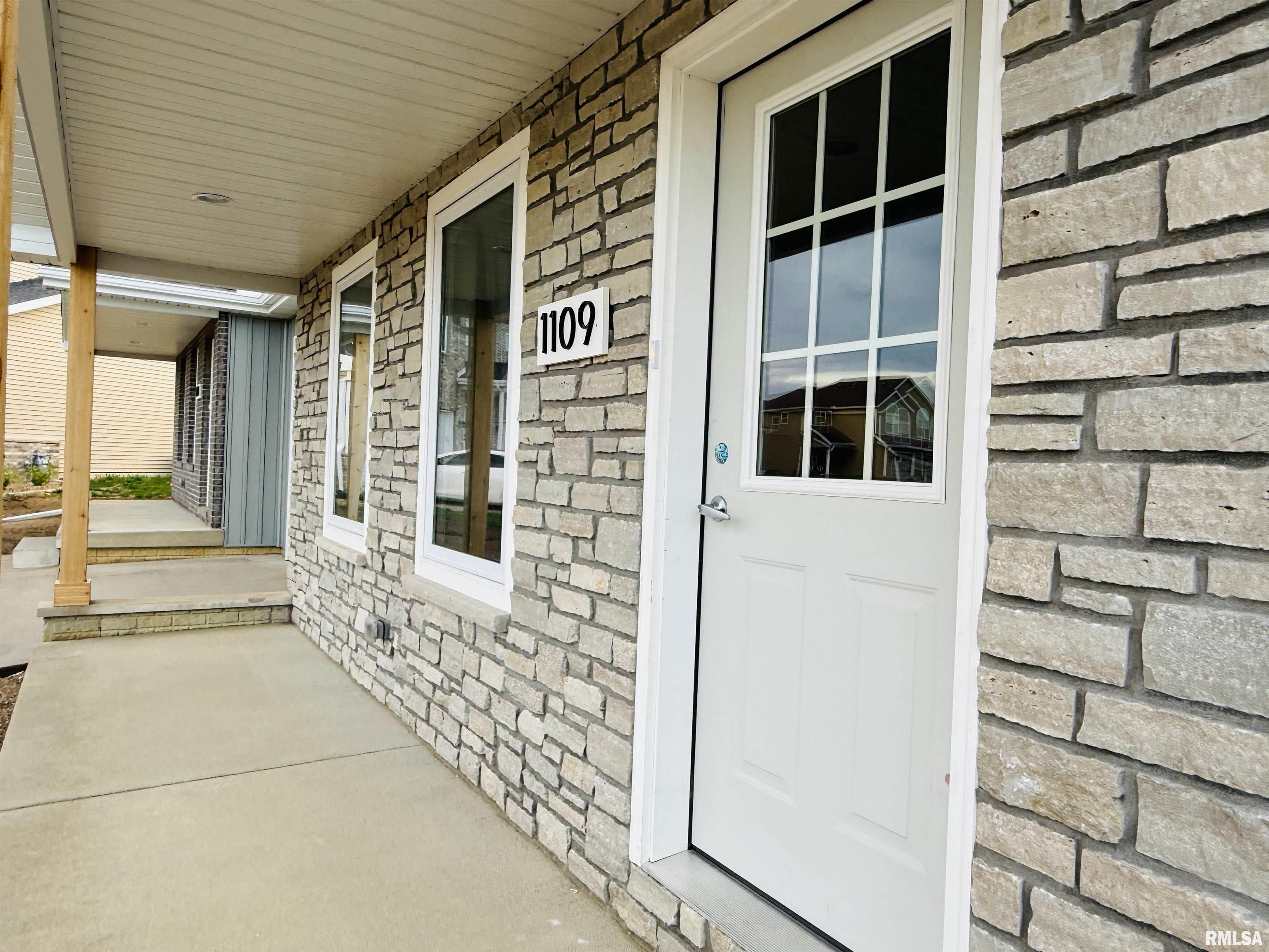 1109 Lawson Street, Washington, Illinois image 2
