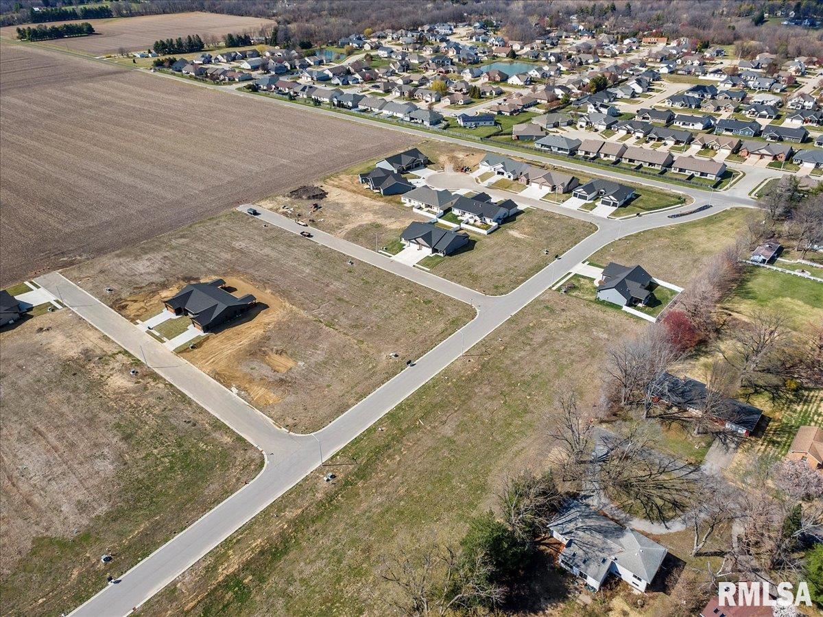628 Sloan Drive, Springfield, Illinois image 12