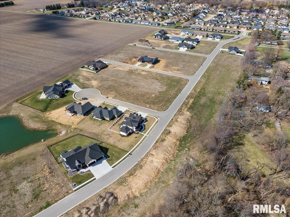 628 Sloan Drive, Springfield, Illinois image 2