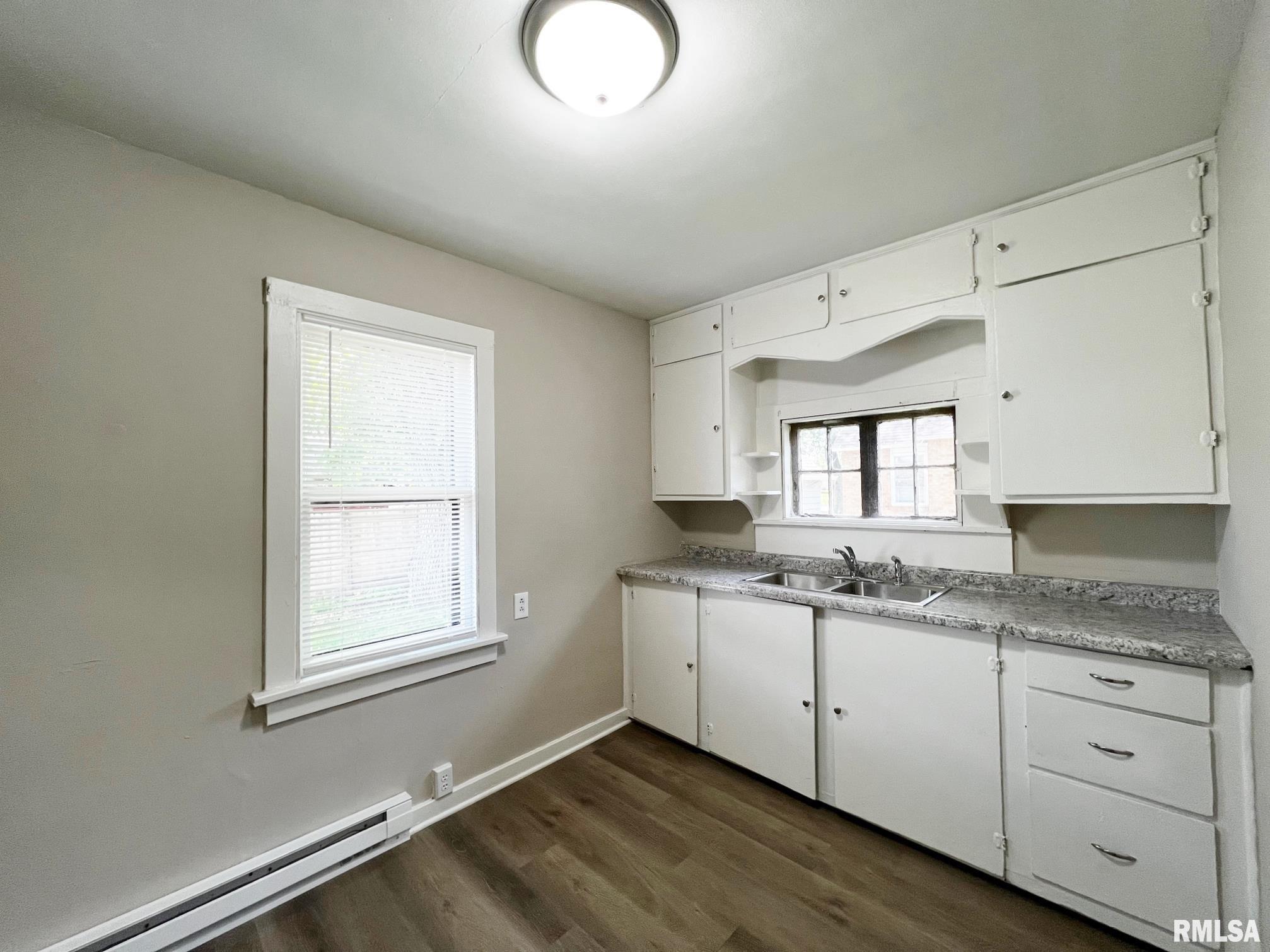 1113 & 1113 1/2 Charlotte Street, Pekin, Illinois image 35