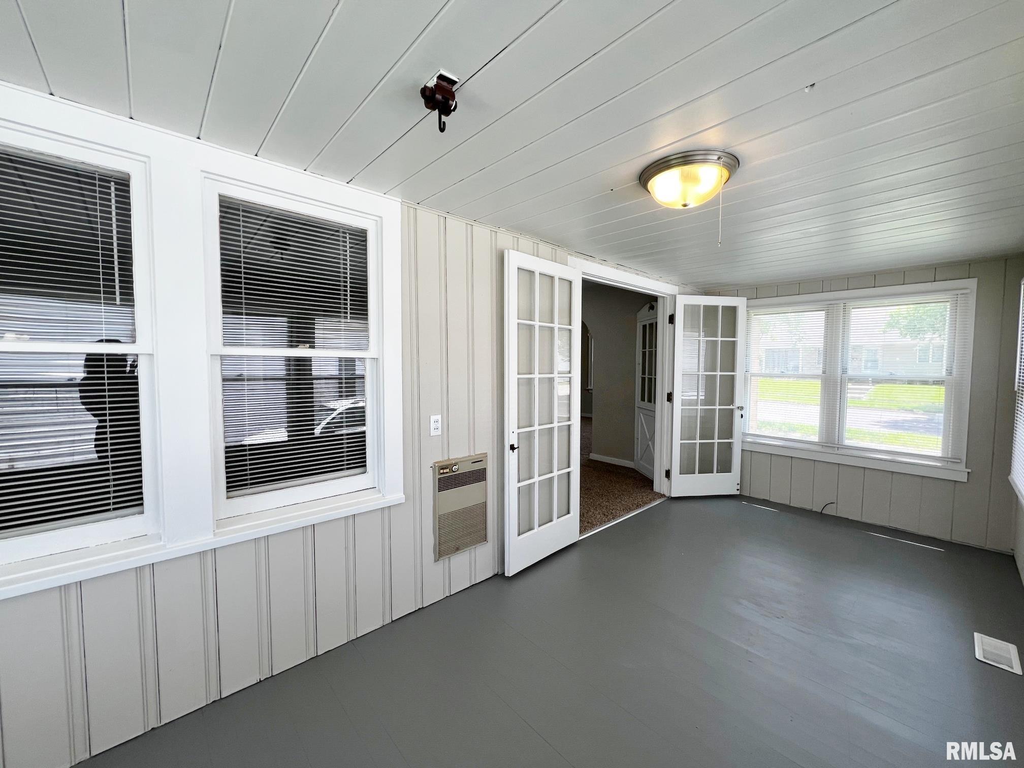 1113 & 1113 1/2 Charlotte Street, Pekin, Illinois image 17