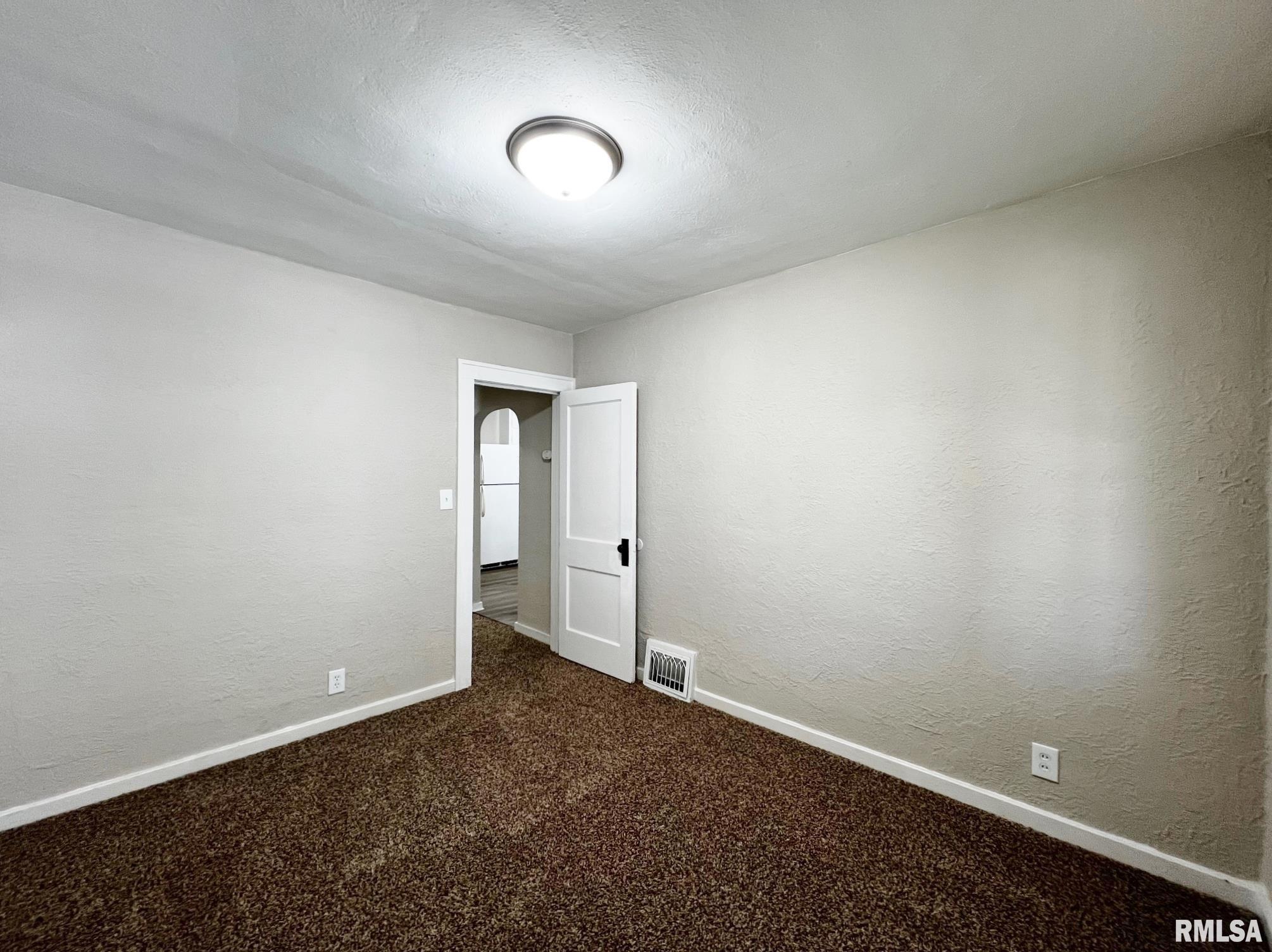 1113 & 1113 1/2 Charlotte Street, Pekin, Illinois image 19