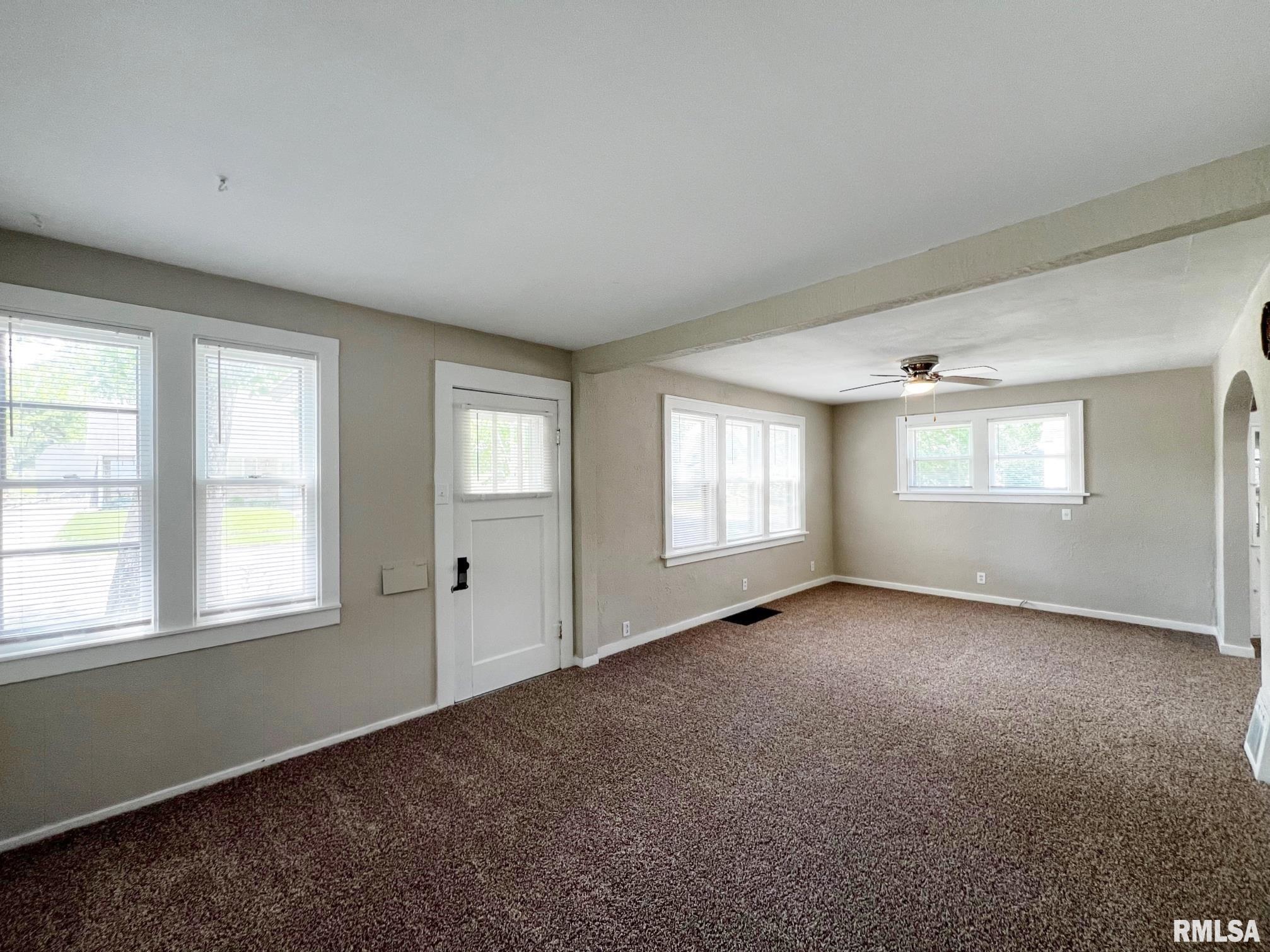 1113 & 1113 1/2 Charlotte Street, Pekin, Illinois image 9