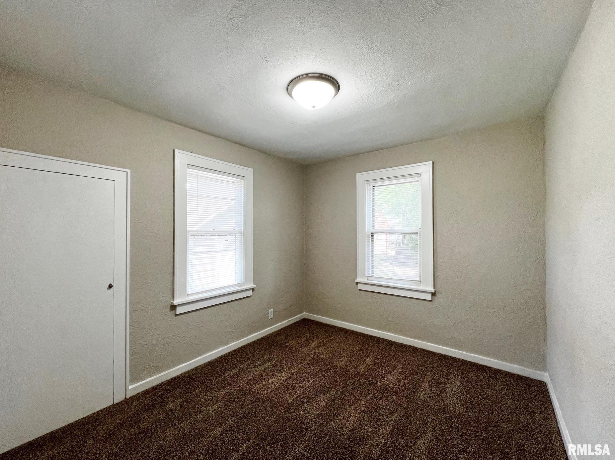 1113 & 1113 1/2 Charlotte Street, Pekin, Illinois image 20