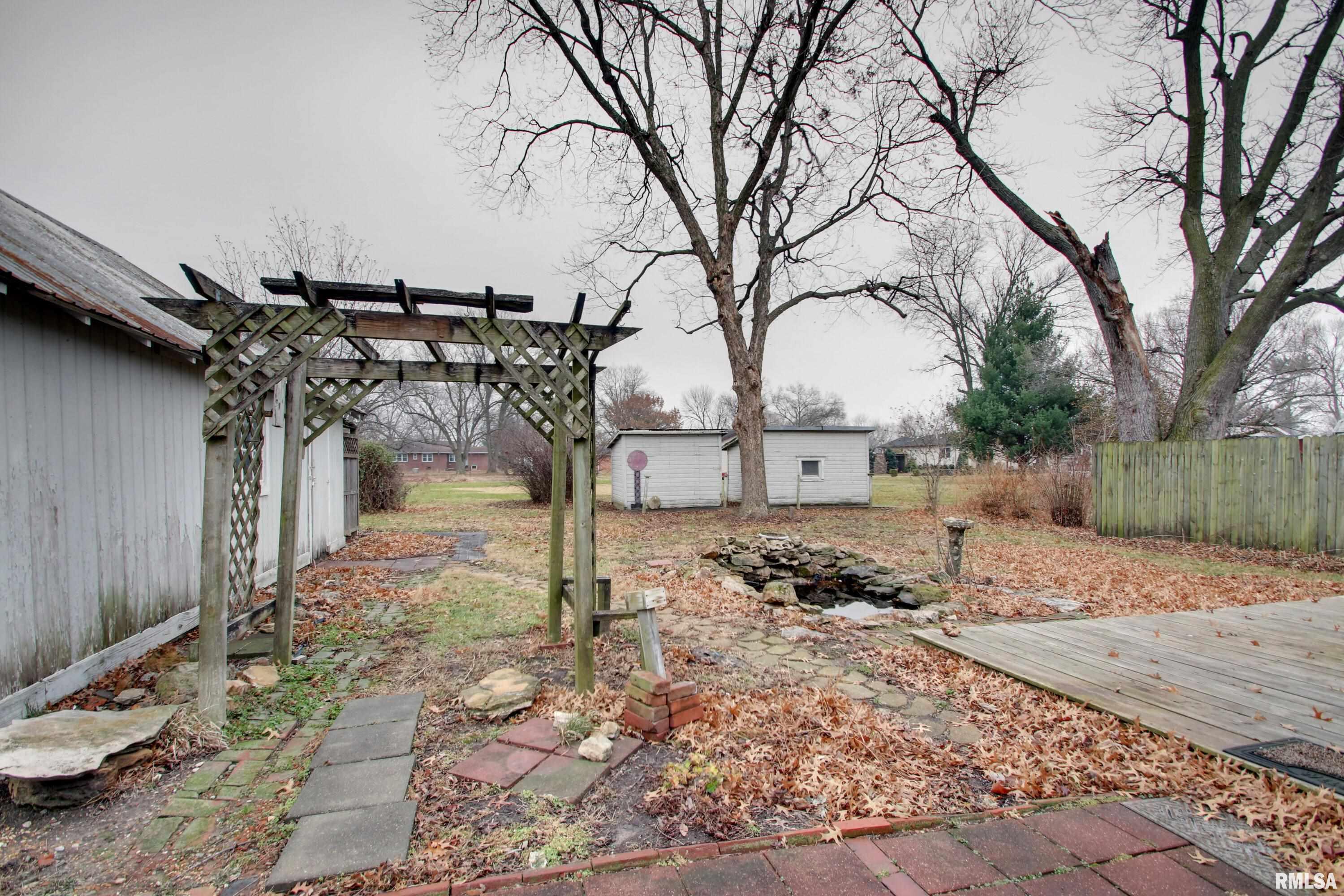 340 S Walnut Street, Hull, Illinois image 24