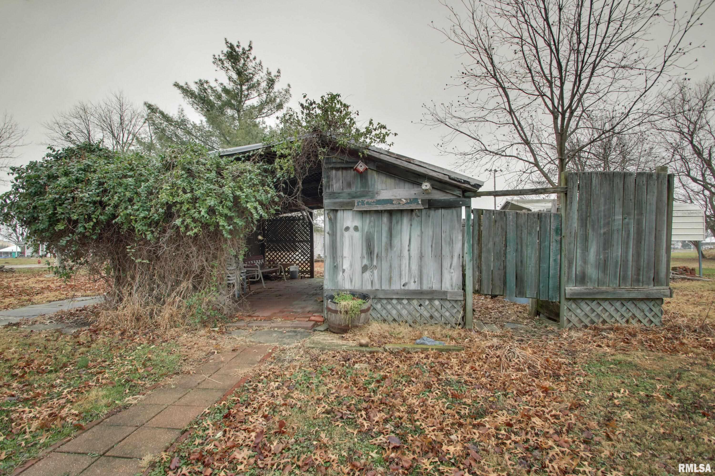 340 S Walnut Street, Hull, Illinois image 25