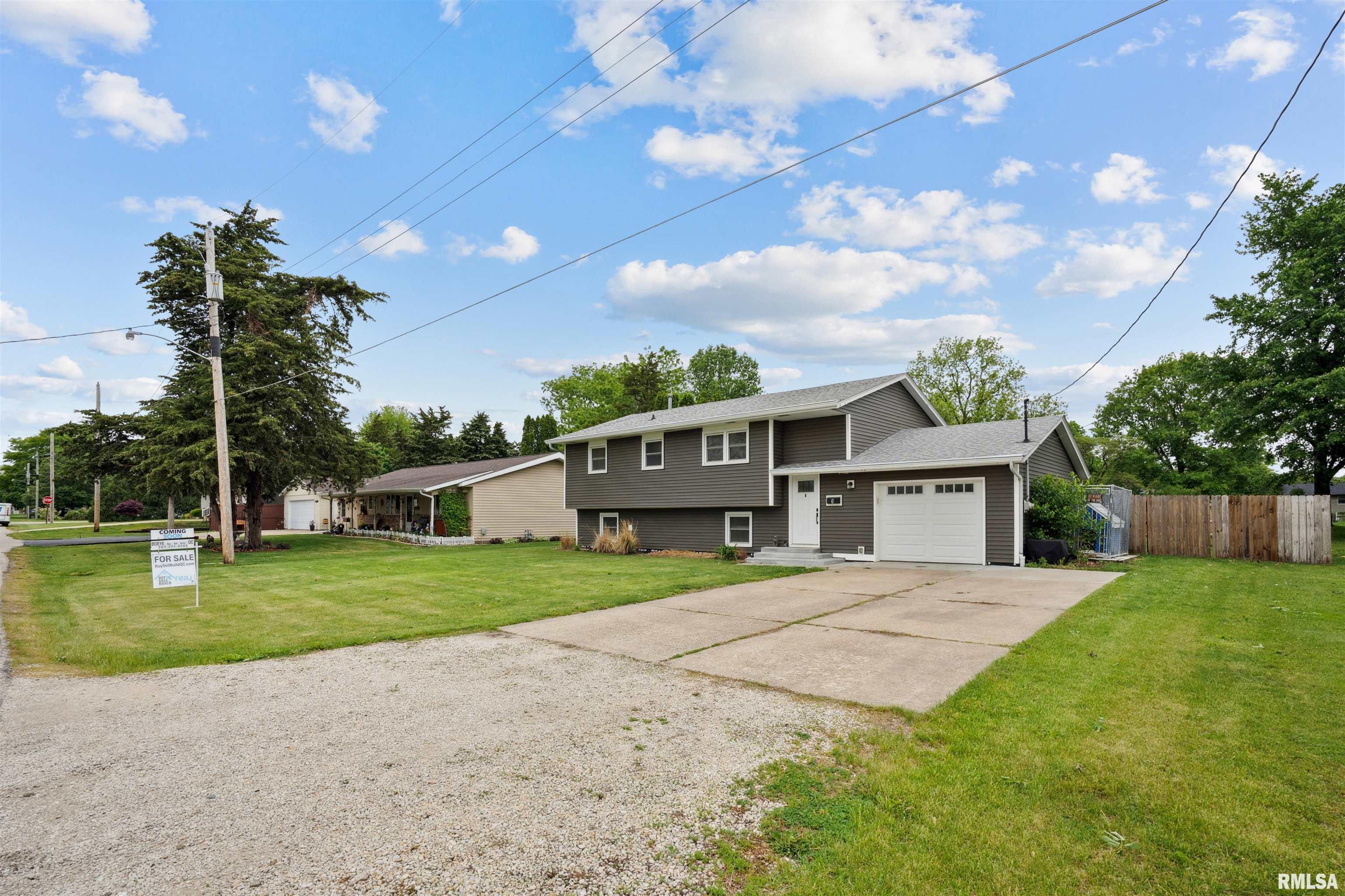 621 E Locust Street, Geneseo, Illinois image 2