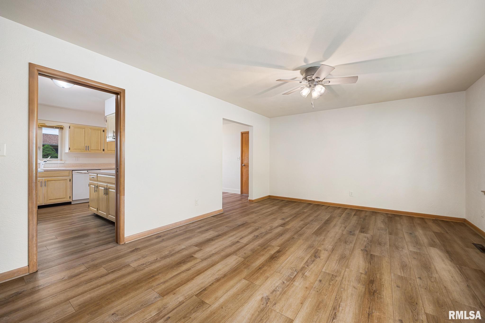 217 E Hazelwood Street, Morton, Illinois image 5