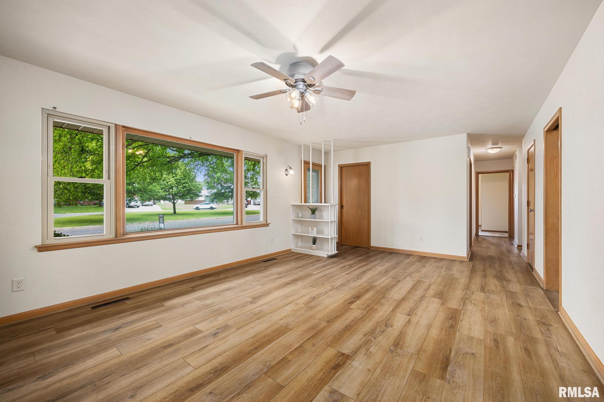 217 E Hazelwood Street, Morton, Illinois image 6