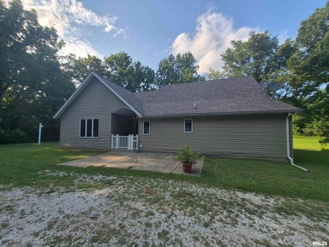 Homes For Sale - 7507 Clayton Road<br/> Virginia, IL 62691