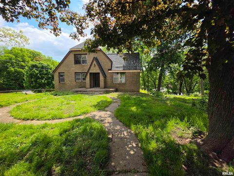 Homes For Sale - 1530 NE Glen Oak Avenue<br/> Peoria County, Peoria, IL 61603
