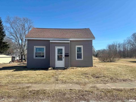 Homes For Sale - 609 S Illinois Street<br/> Lewistown, IL 61542