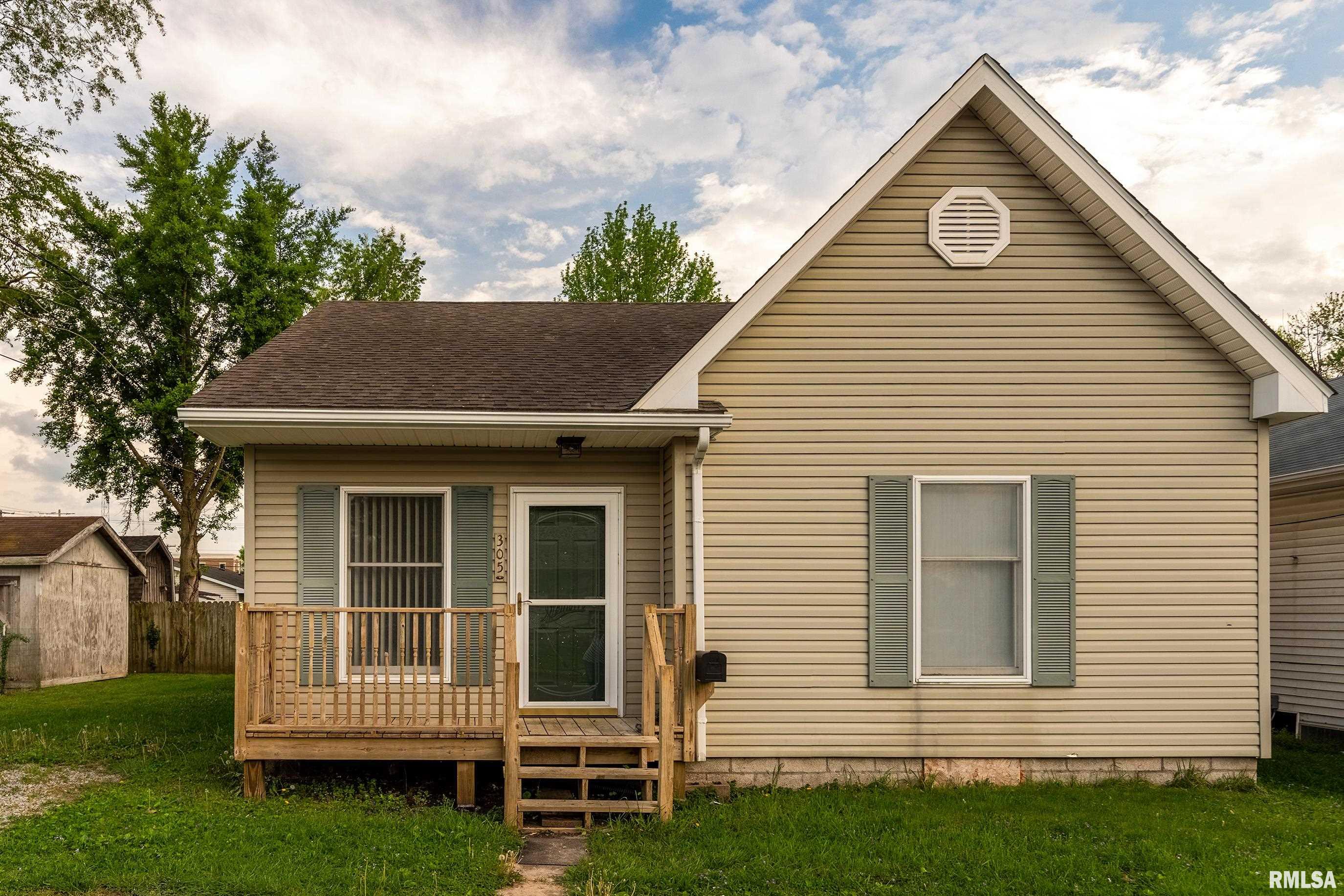305 W Goodall Street, Marion, Illinois image 2