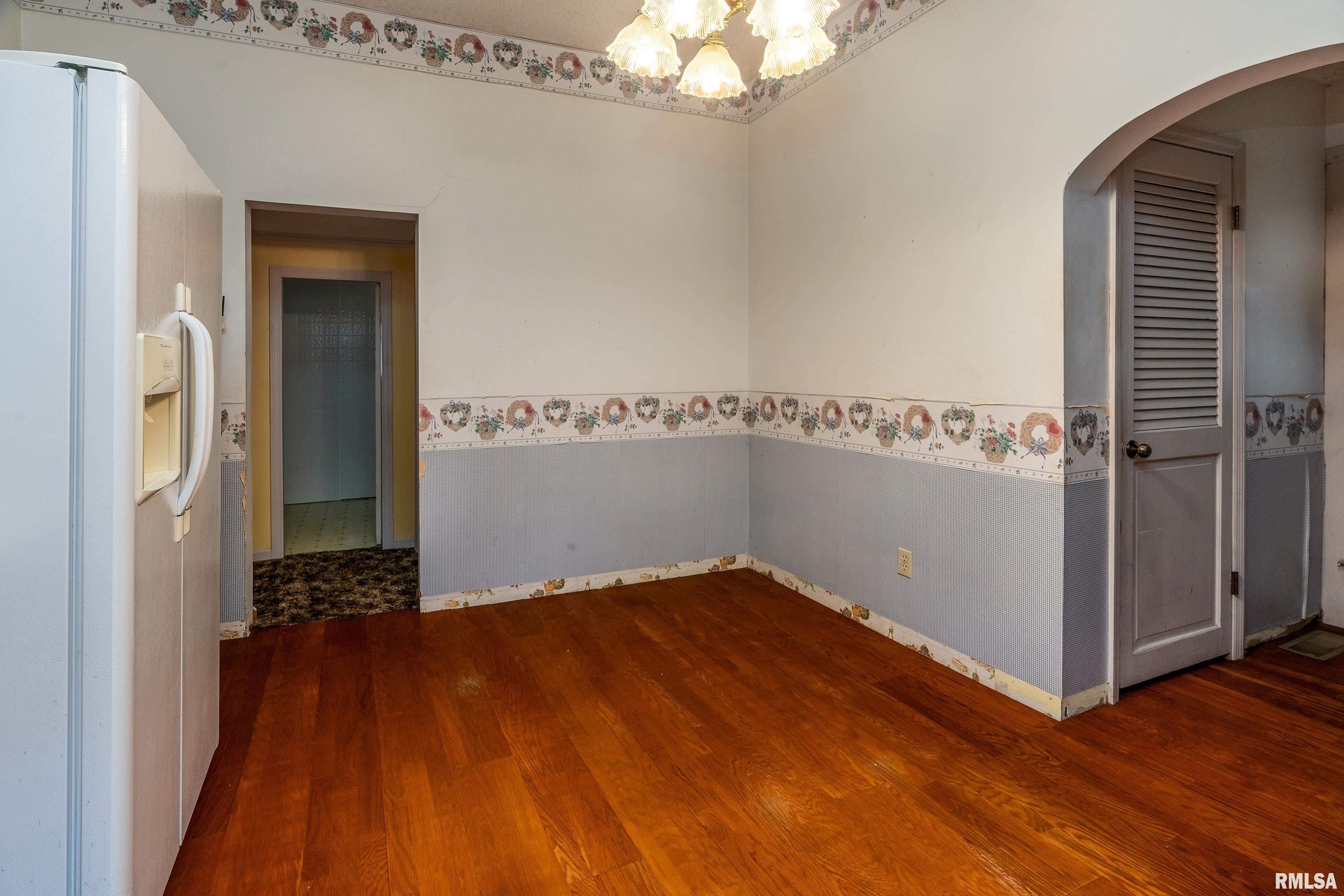 305 W Goodall Street, Marion, Illinois image 9