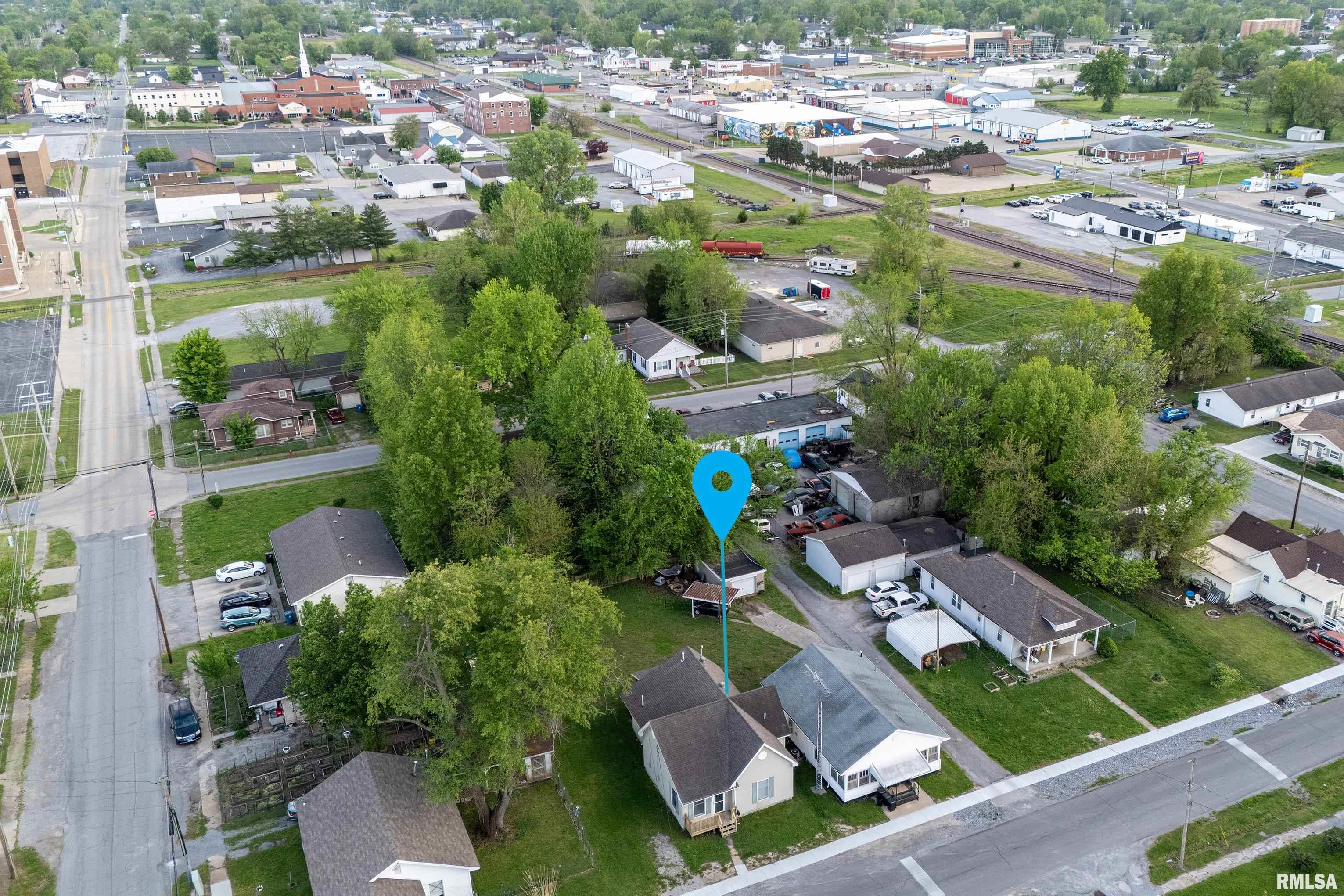 305 W Goodall Street, Marion, Illinois image 22