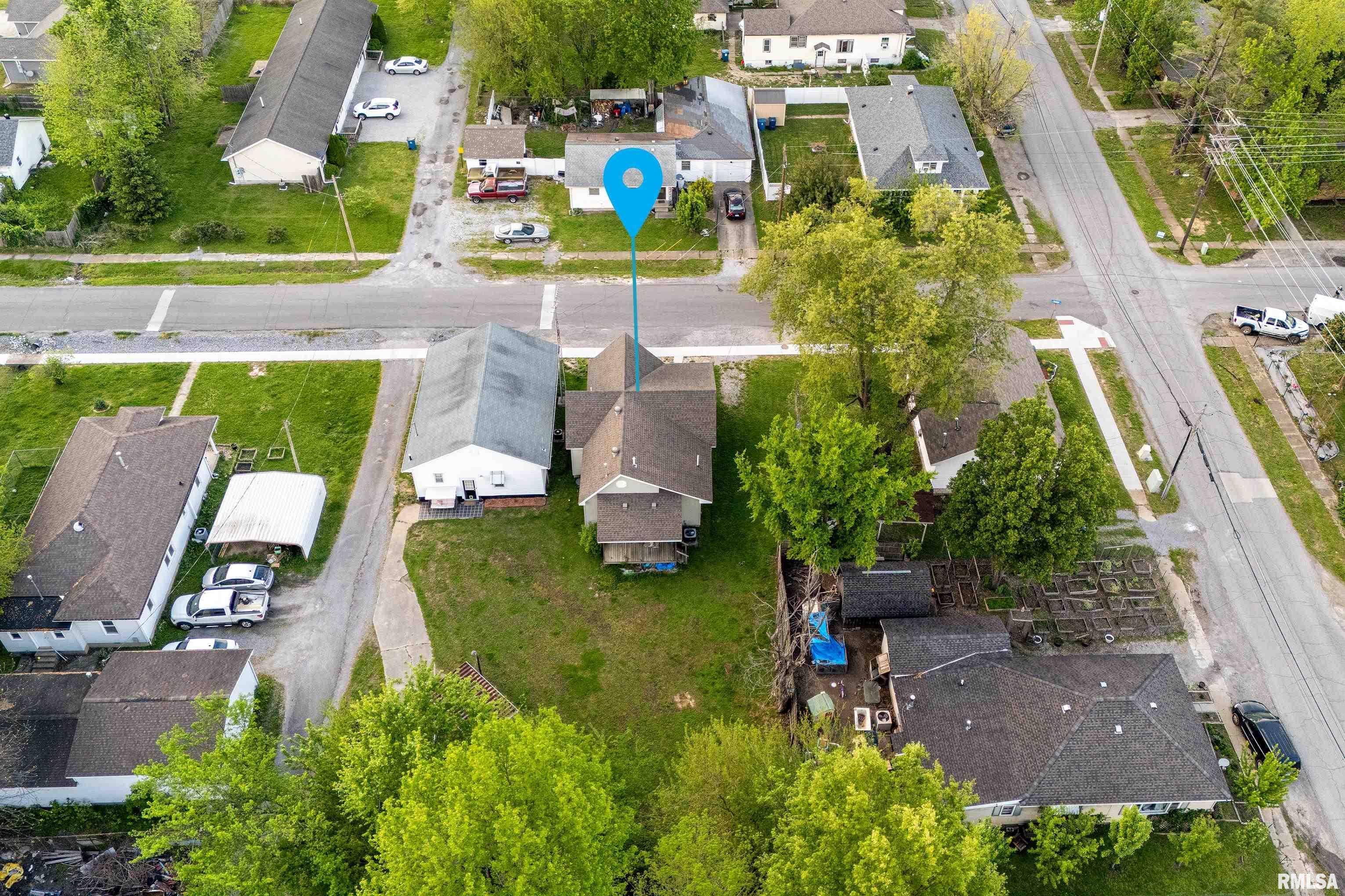 305 W Goodall Street, Marion, Illinois image 24