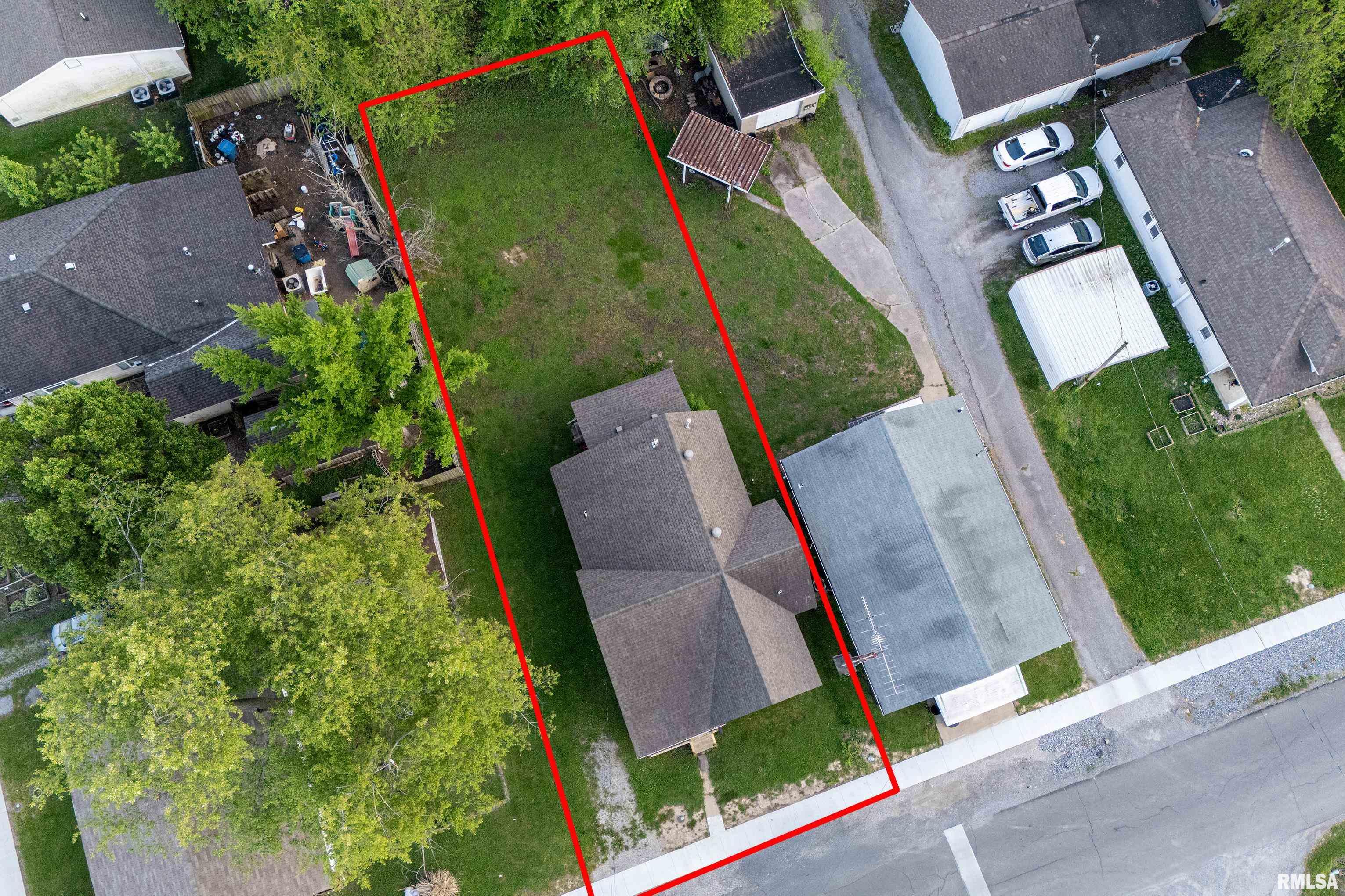 305 W Goodall Street, Marion, Illinois image 23