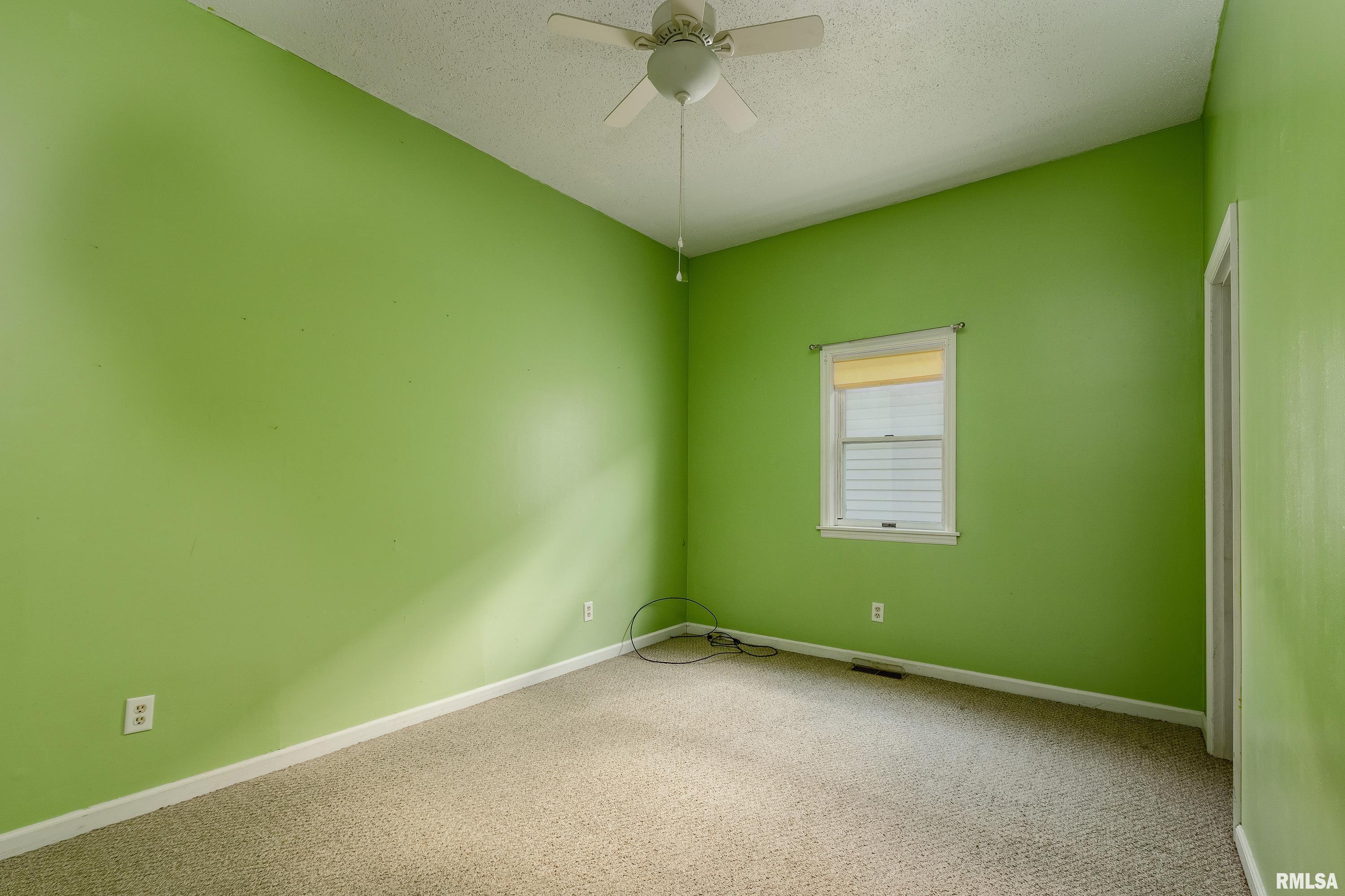 305 W Goodall Street, Marion, Illinois image 13