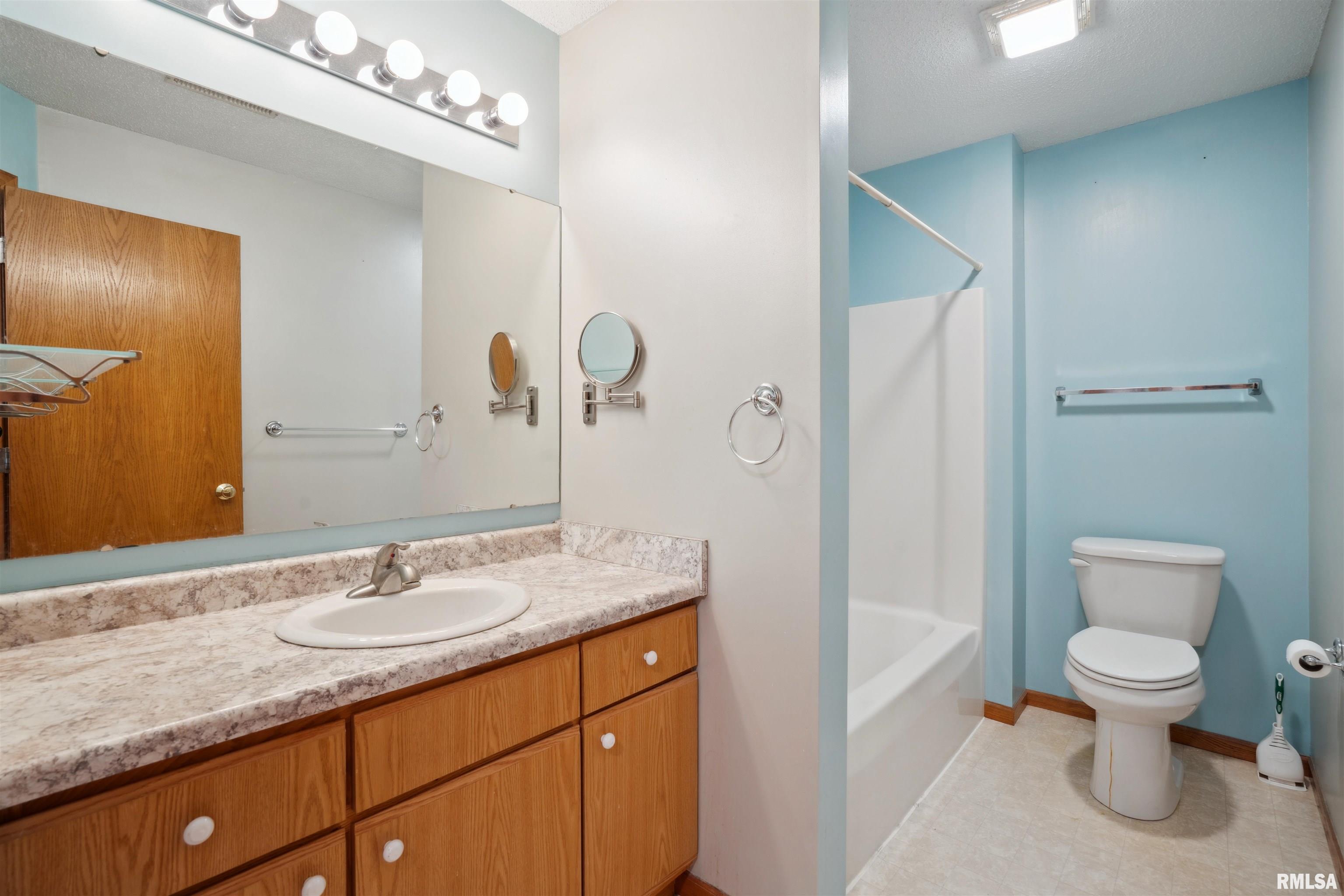 4165 Mallard Court #11, Bettendorf, Iowa image 12