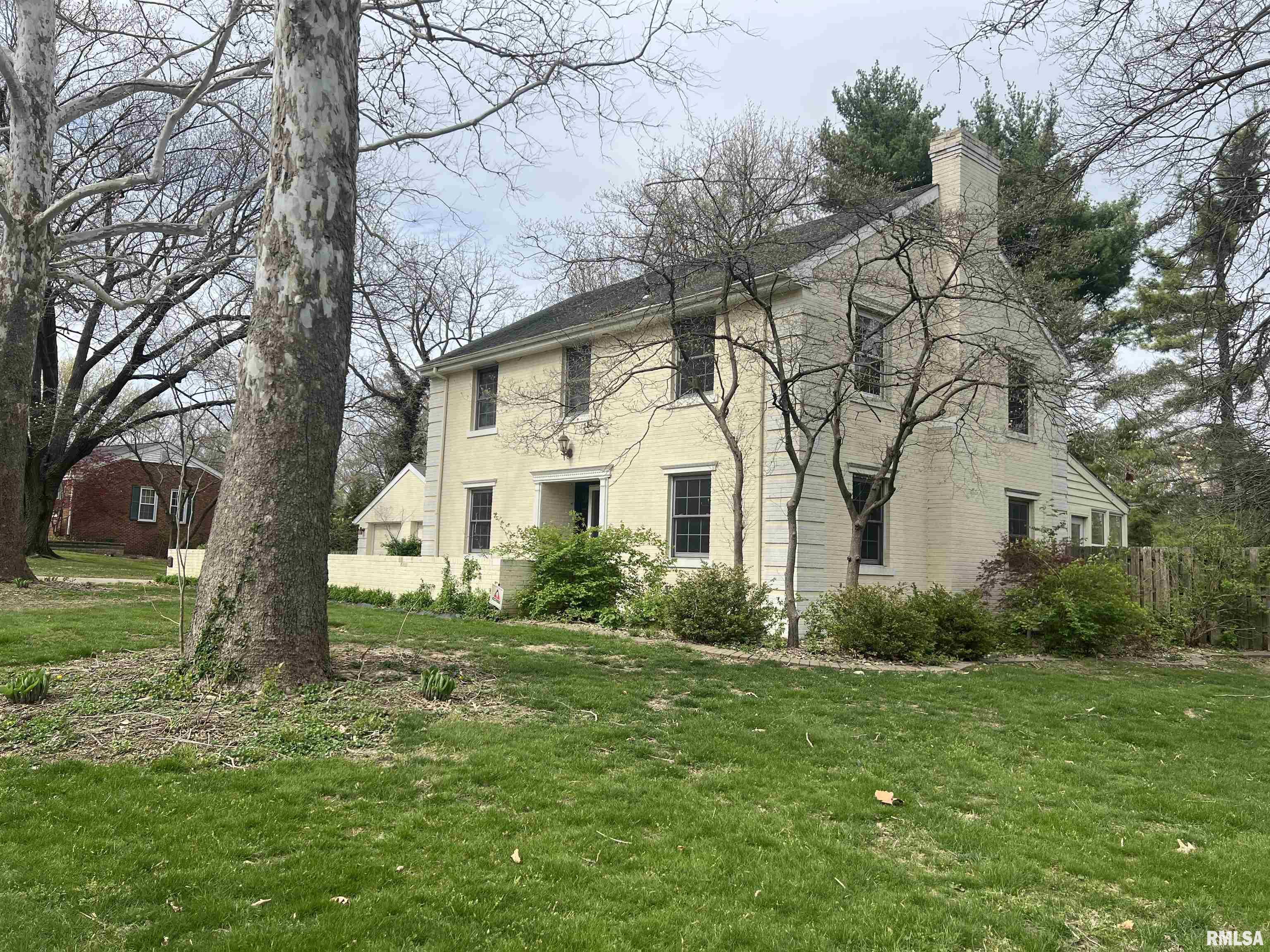 2001 Huntleigh Drive, Springfield, Illinois image 5