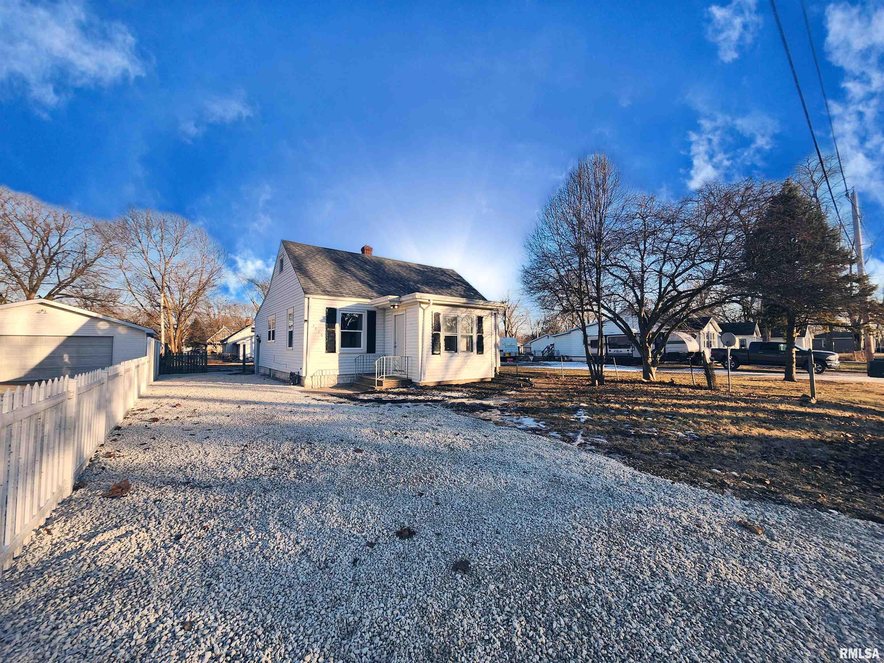 3916 Chalmers Avenue, Bartonville, Illinois image 3