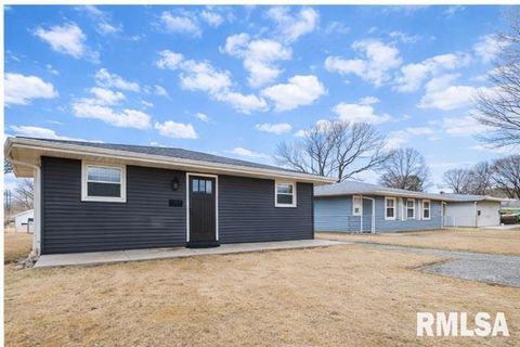 Homes For Sale - 101 Durant Street<br/> Morton, IL 61550