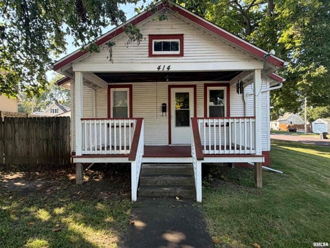 Homes For Sale - 414 Derby Street<br/> Pekin, IL 61554