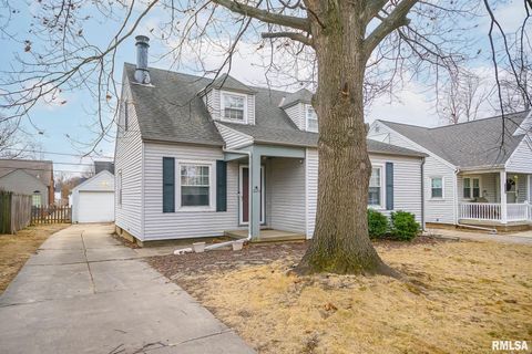 Homes For Sale - 1026 E Richwoods Boulevard<br/> Peoria, IL 61604