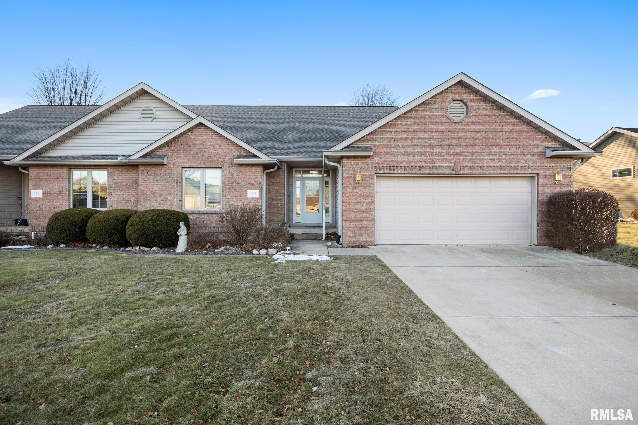 113 Hickory Lane, Pekin, Illinois image 1