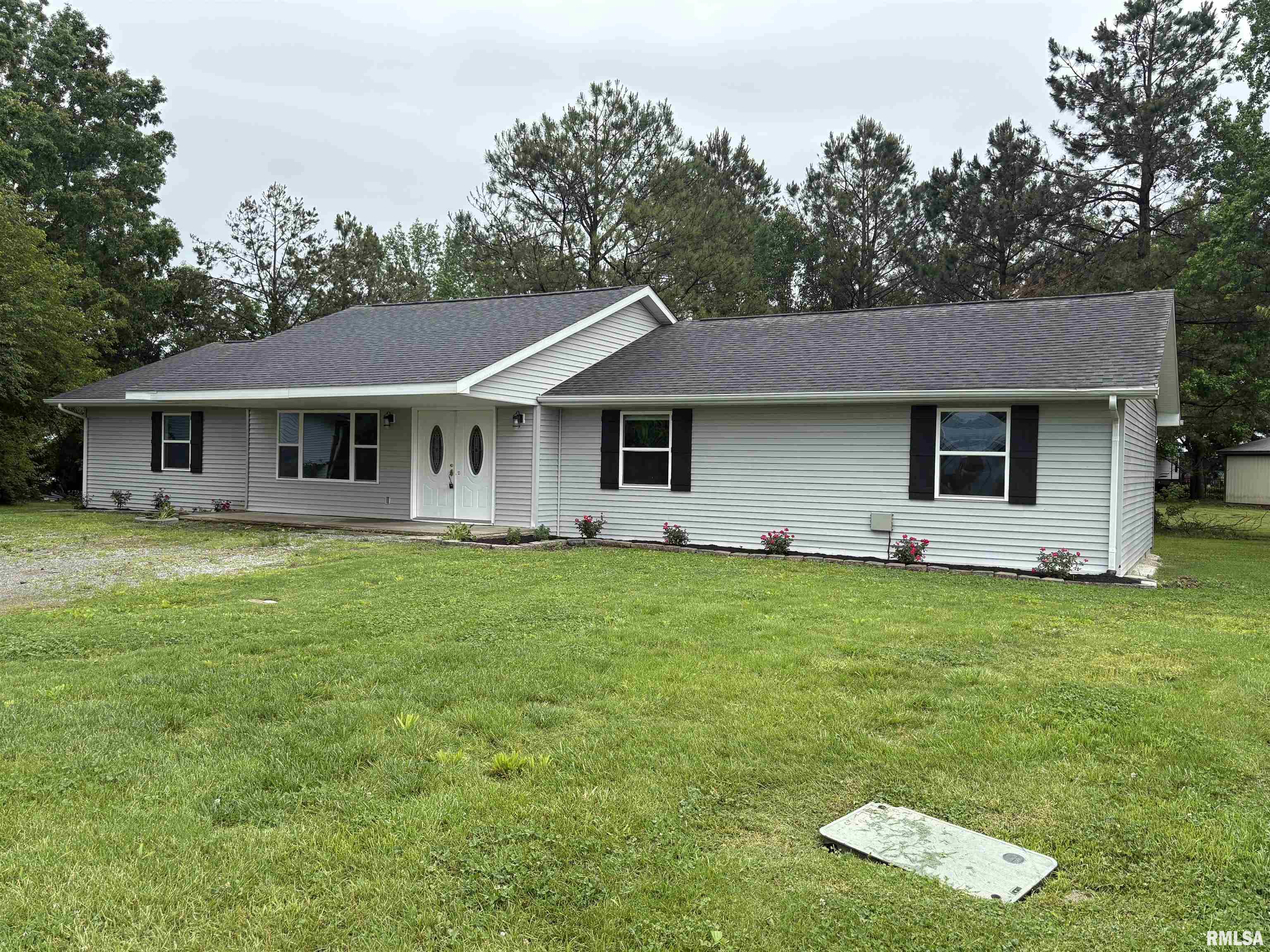 910 Fairlane Drive, Marion, Illinois image 3
