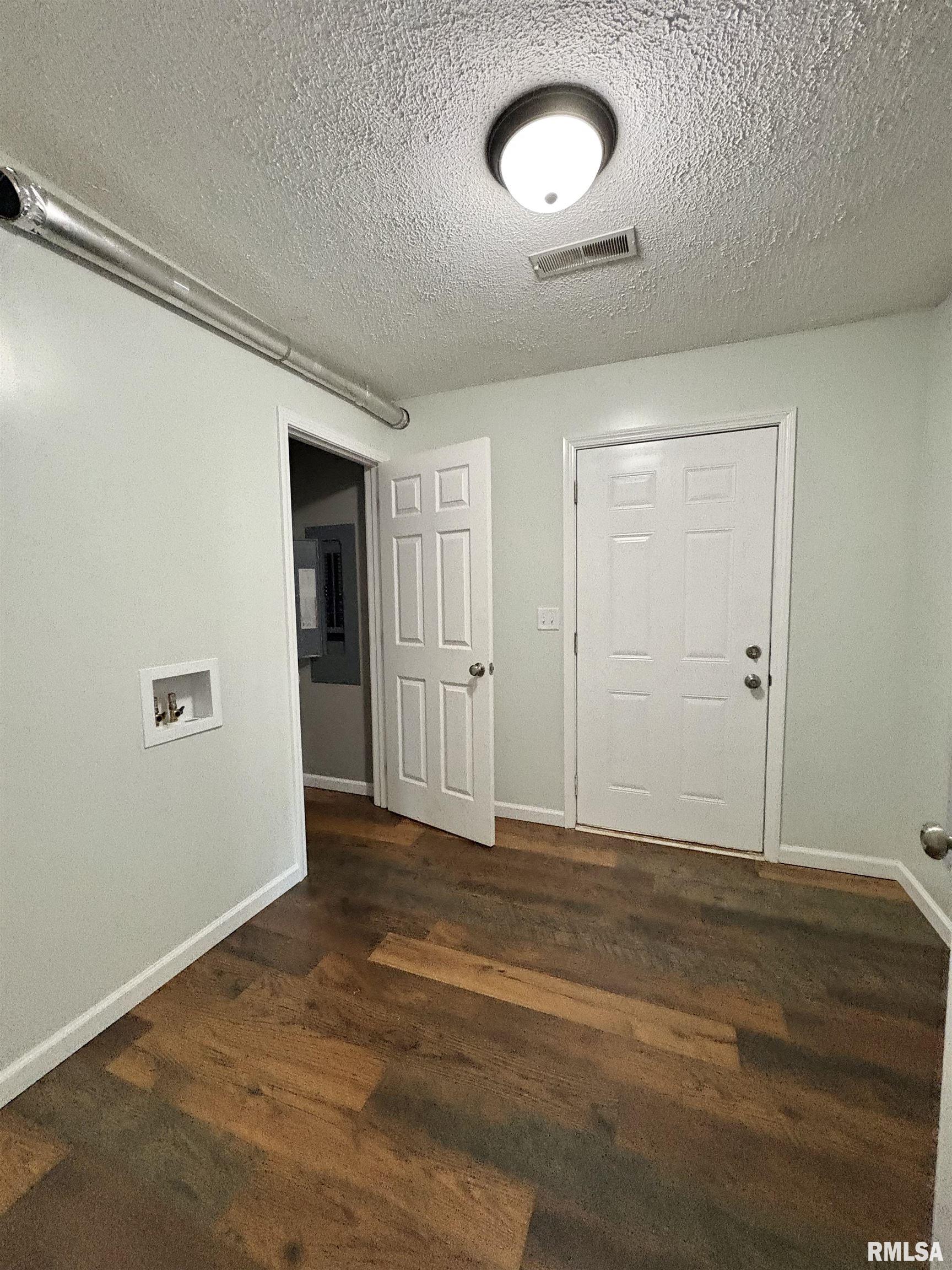 910 Fairlane Drive, Marion, Illinois image 22