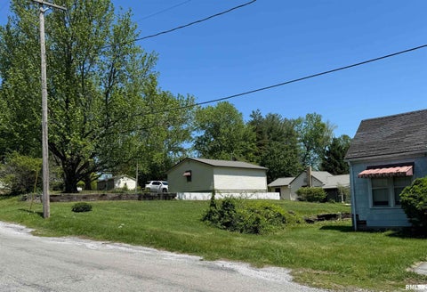 Vacant Land For Sale - 106 108 N Centennial Street<br/> Cobden, IL 62920
