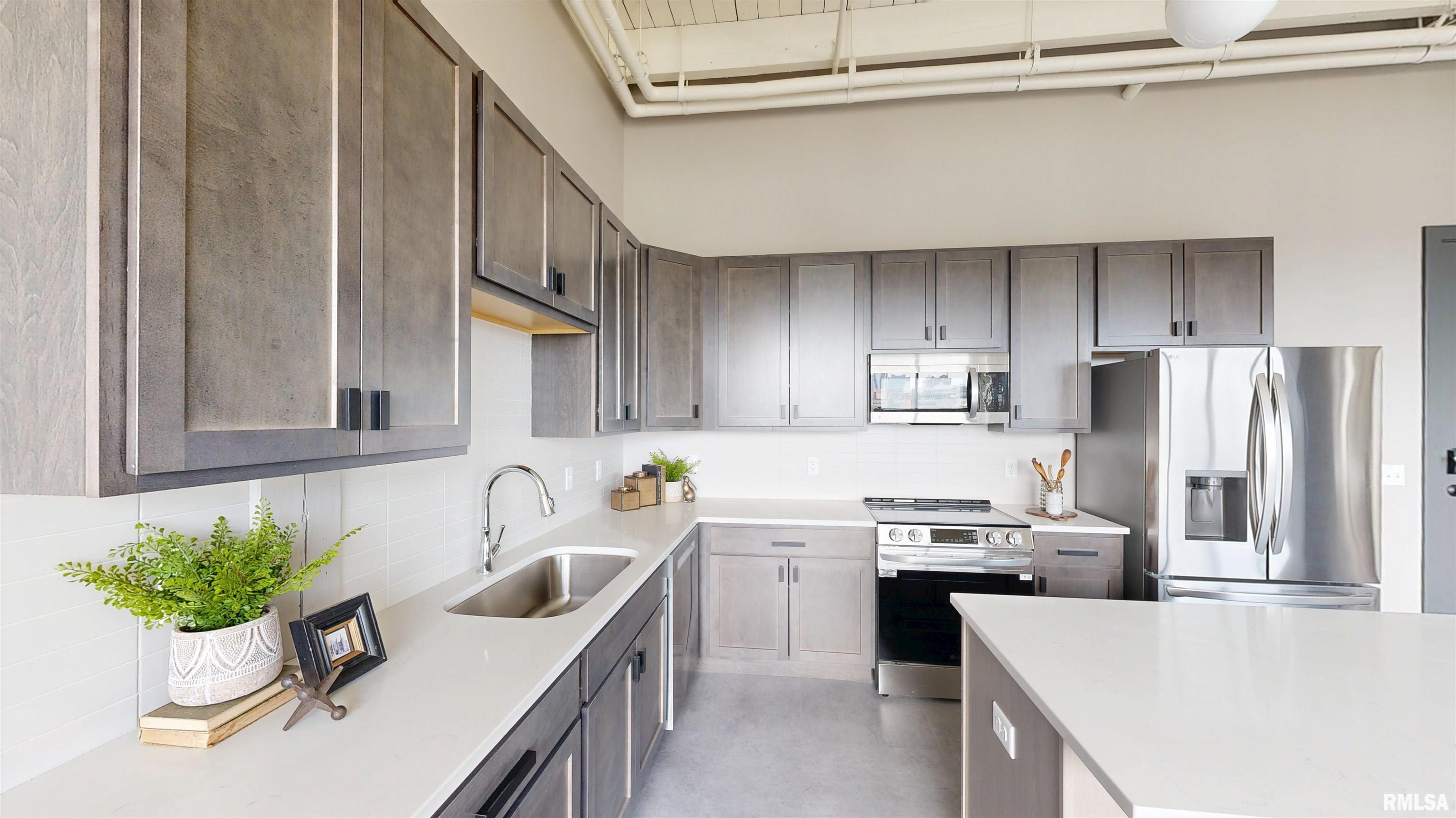 1001 SW Adams Street #304, Peoria, Illinois image 13