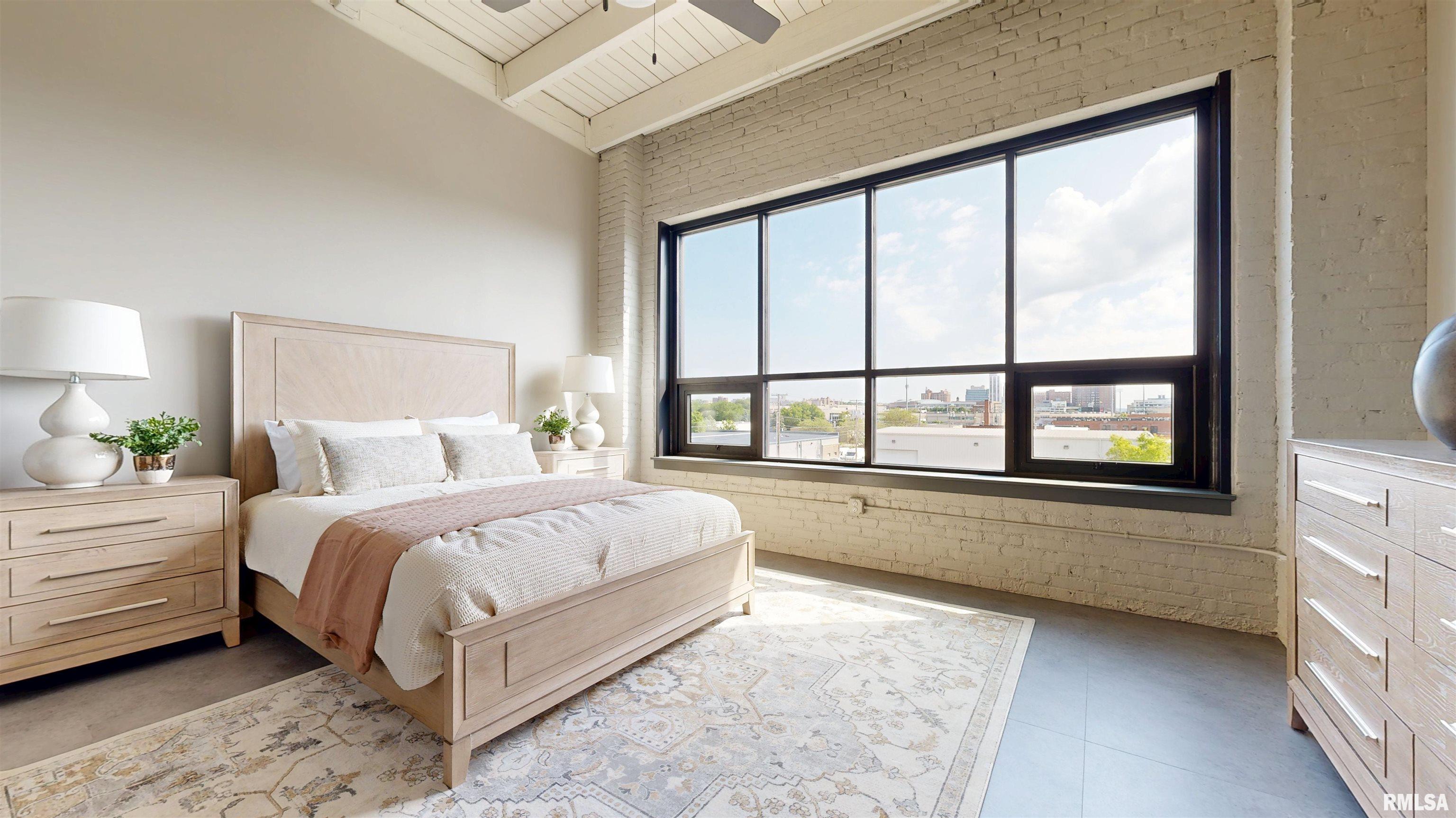 1001 SW Adams Street #304, Peoria, Illinois image 2