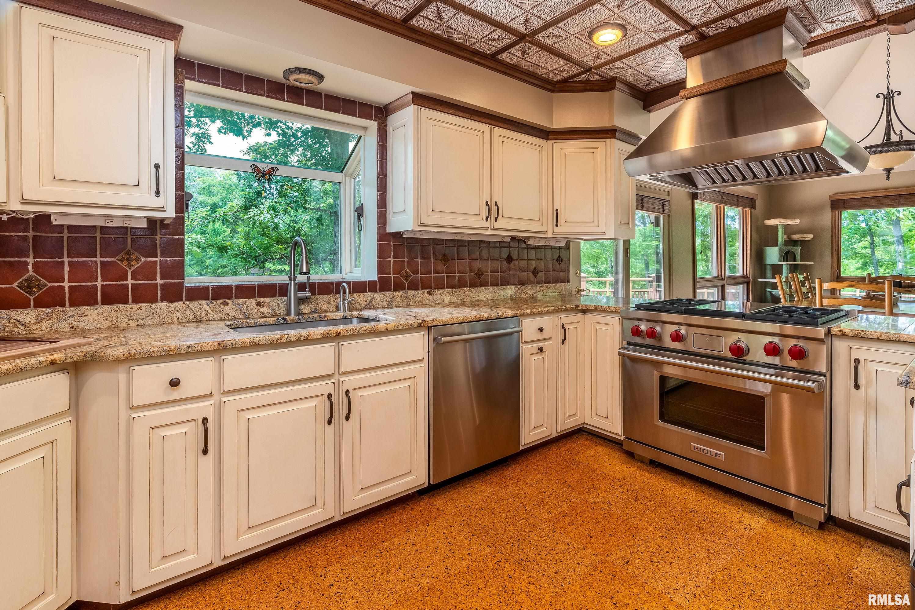 9 White Deer Run, Makanda, Illinois image 15